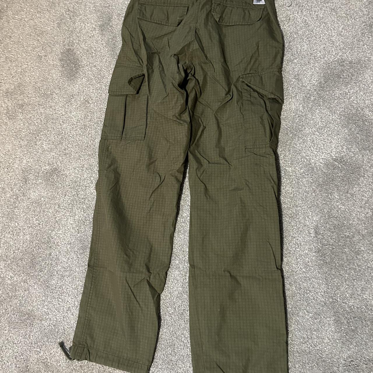 Bogs Men's Green and Khaki Trousers (2)