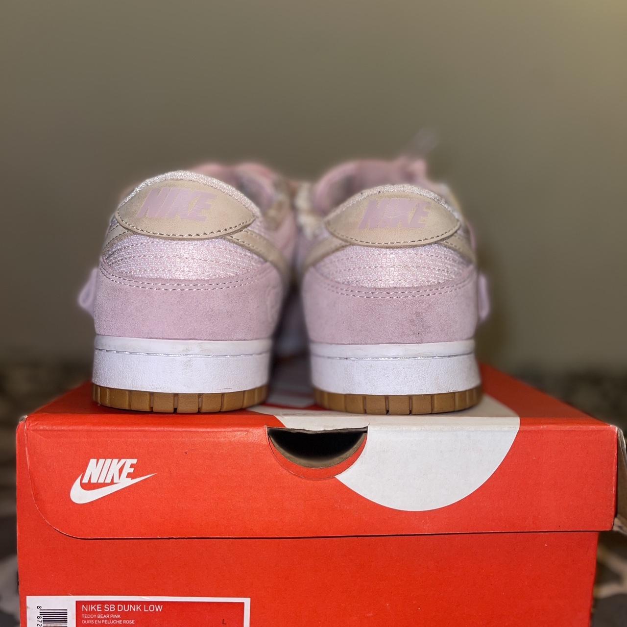 Nike discount sb peluche