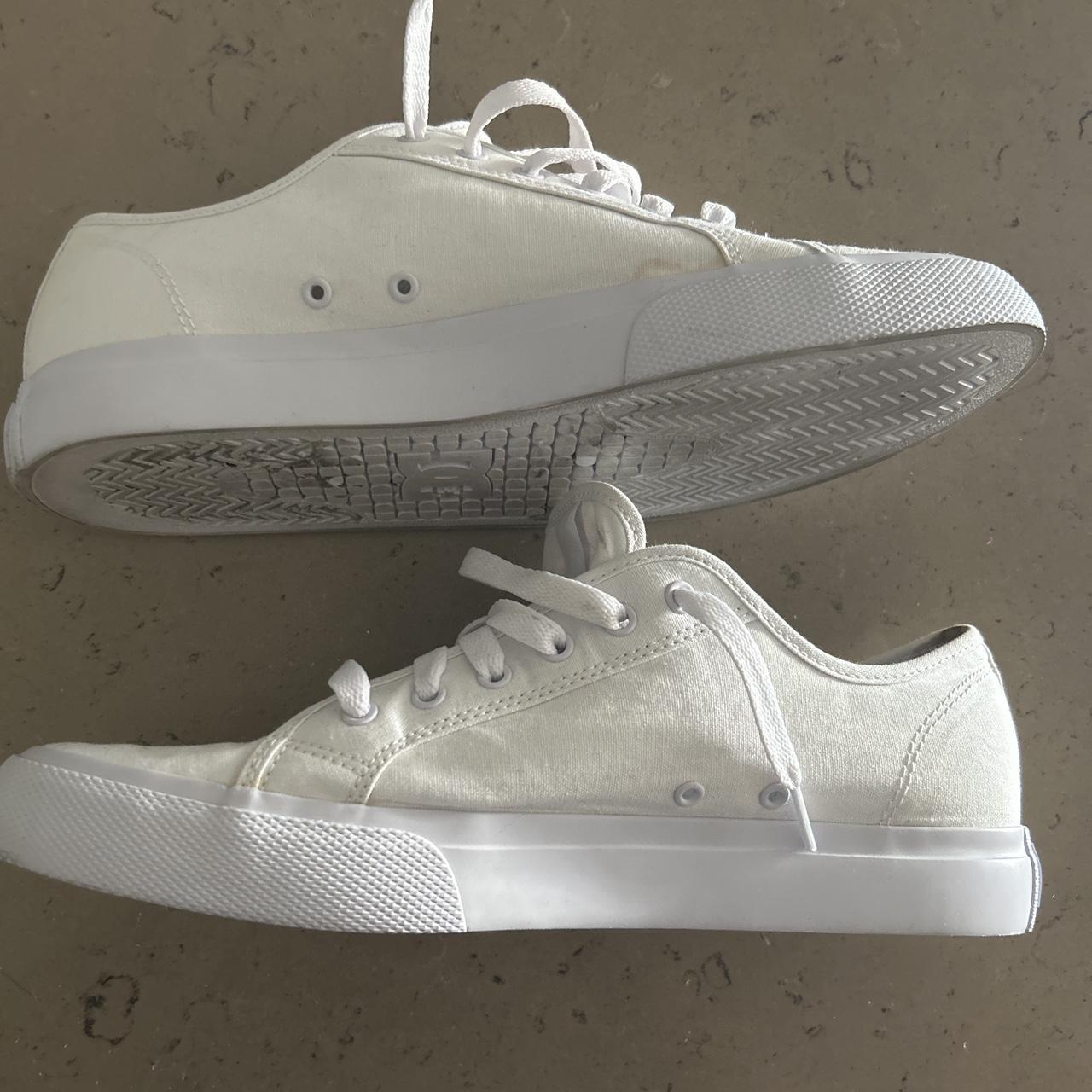 low top nikes that look like vans