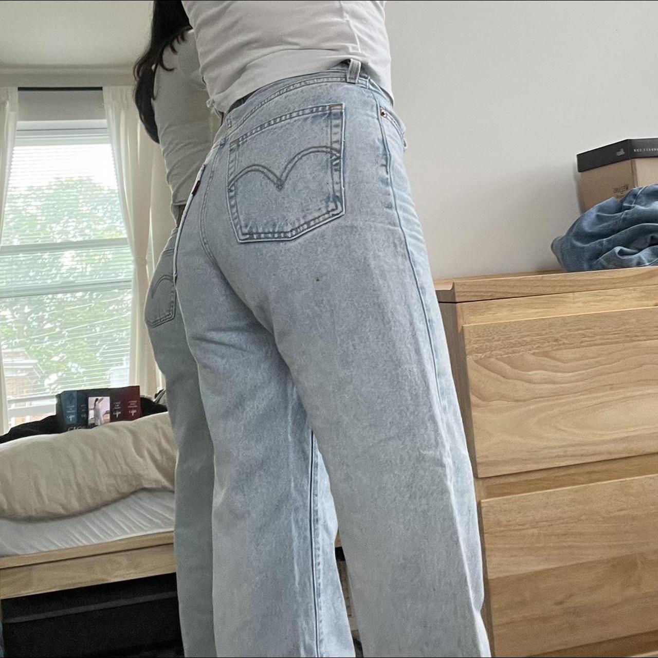 Levi’s light wash straight ribcage jeans Size 27” x… - Depop