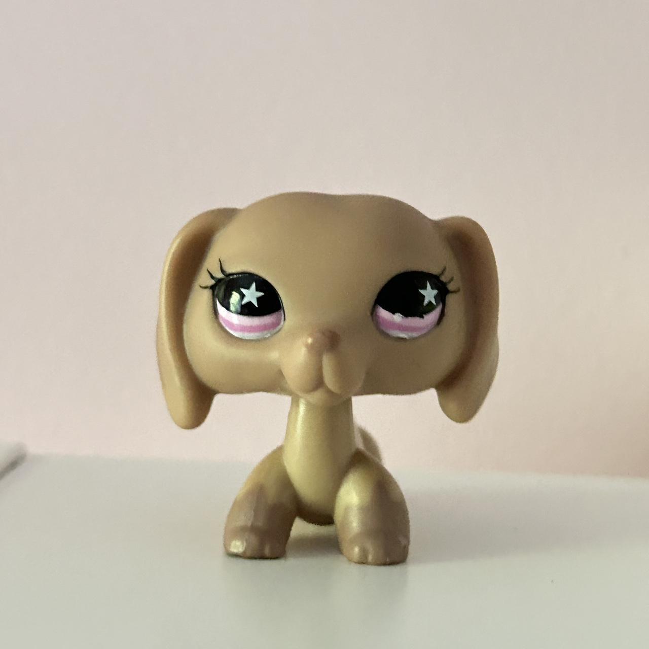 Authentic Littlest Pet Shop 932 Dachshund Comes... Depop