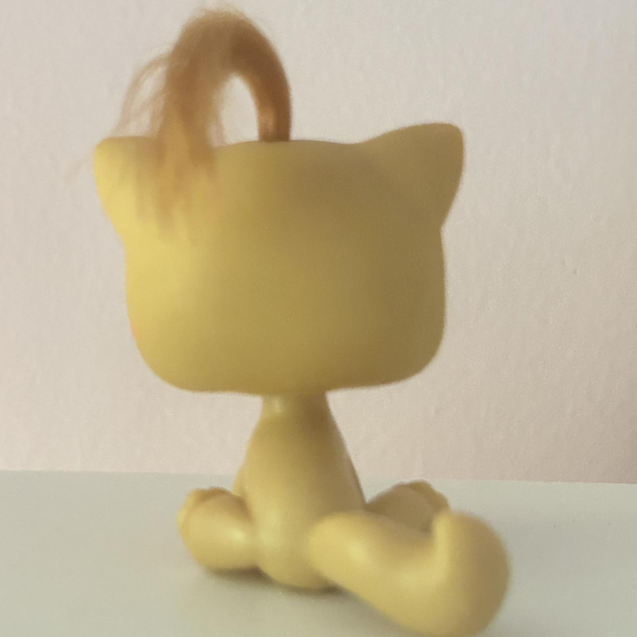 Authentic Littlest Pet Shop 78 Cat Comes in shown... Depop