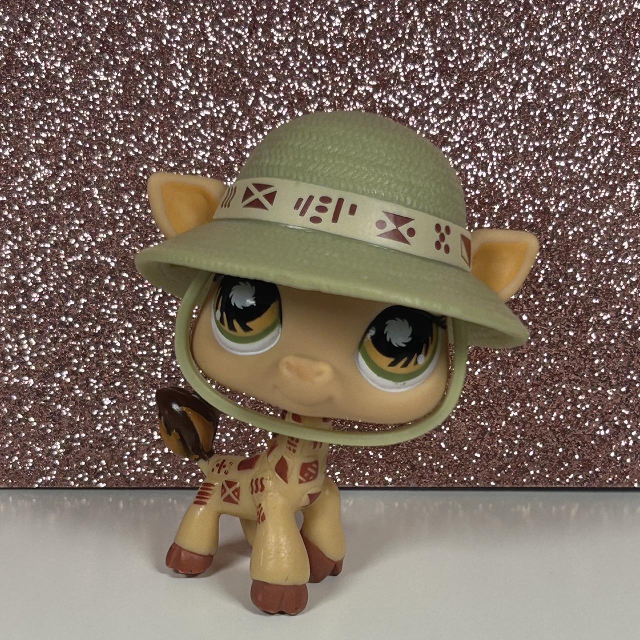 Authentic Littlest Pet Shop Giraffe #902 Comes with... - Depop