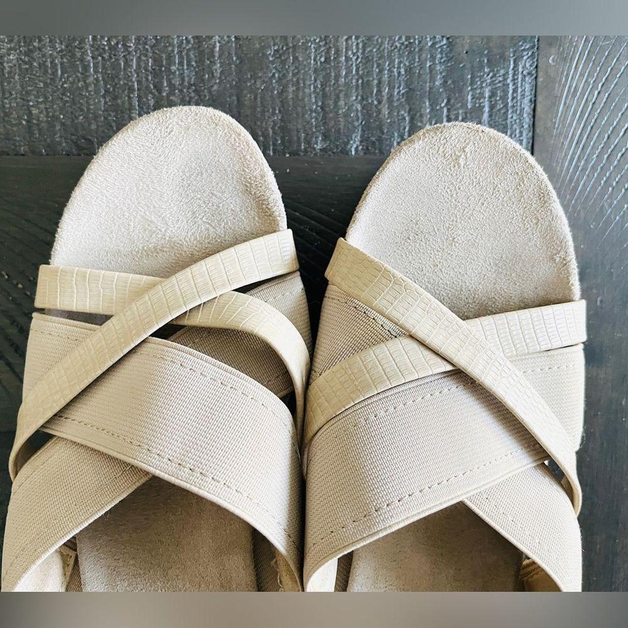 Source Unknown Women's Slides - Tan - US 7 – Bran… - image 3