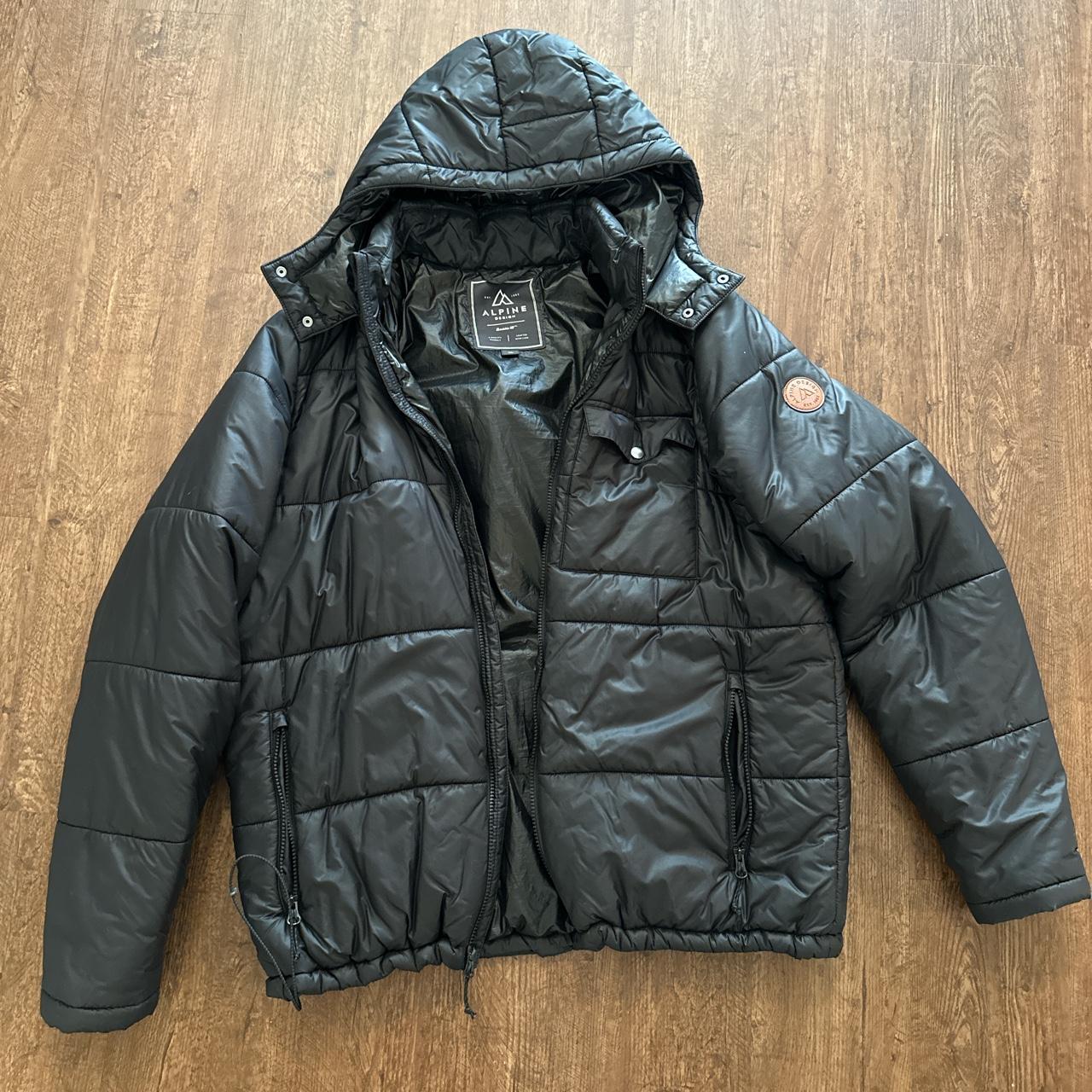 Alpine Design puffer Fits L-XL - Depop