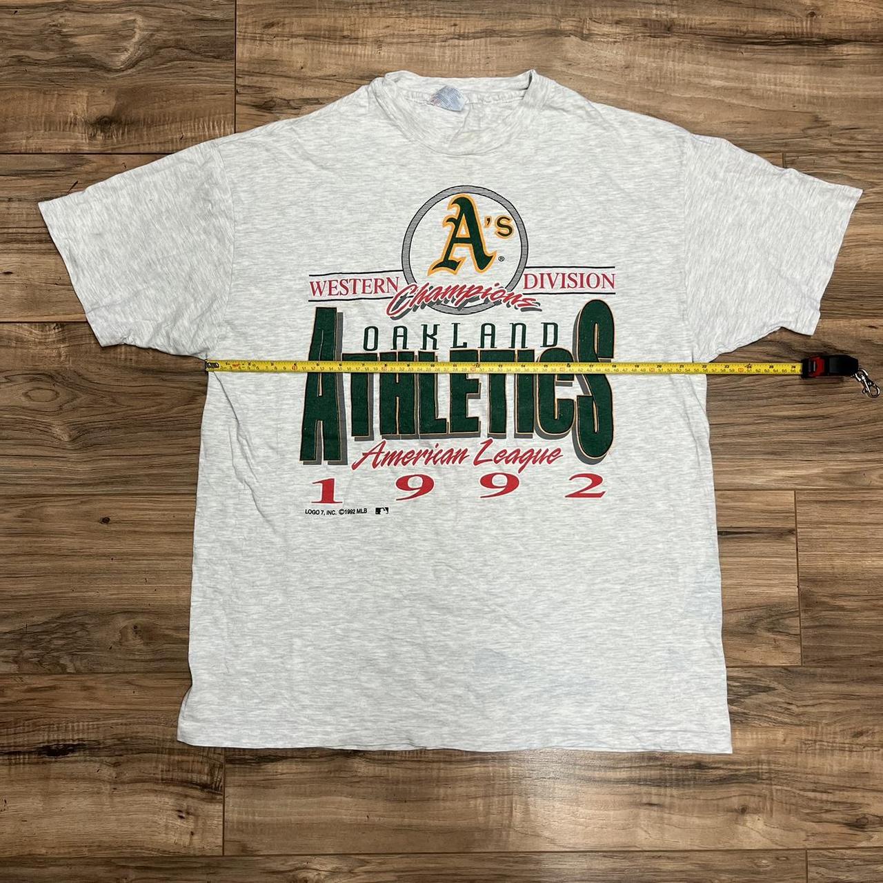 Vintage Early 90s Logo 7 Oakland Athletics A's T-Shirt Size YOUTH