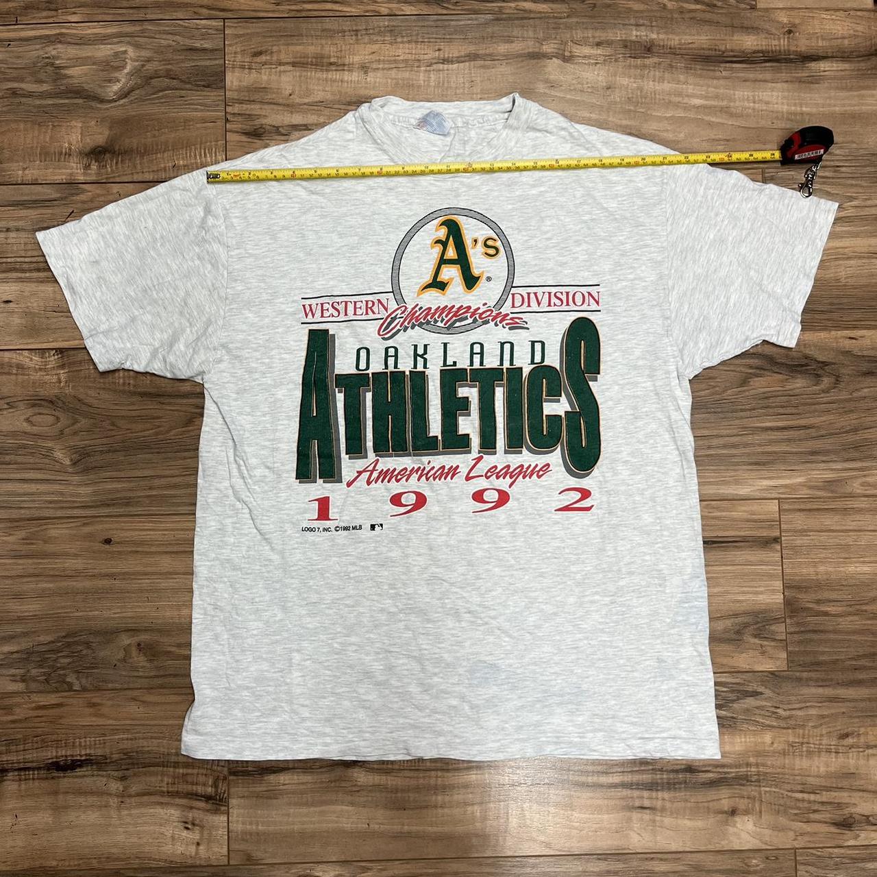 Vintage Early 90s Logo 7 Oakland Athletics A's T-Shirt Size YOUTH