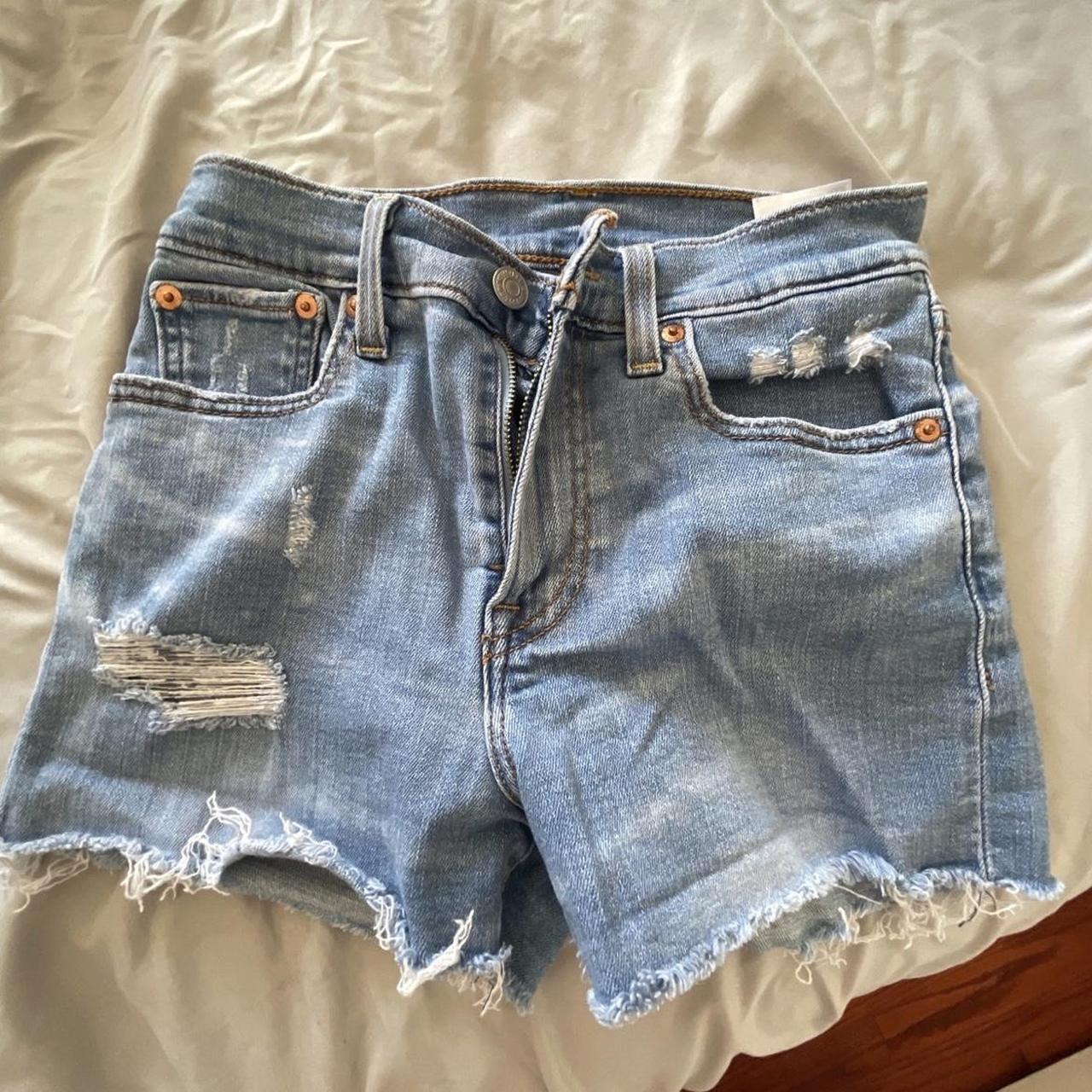 Levis best sale shorts sizing