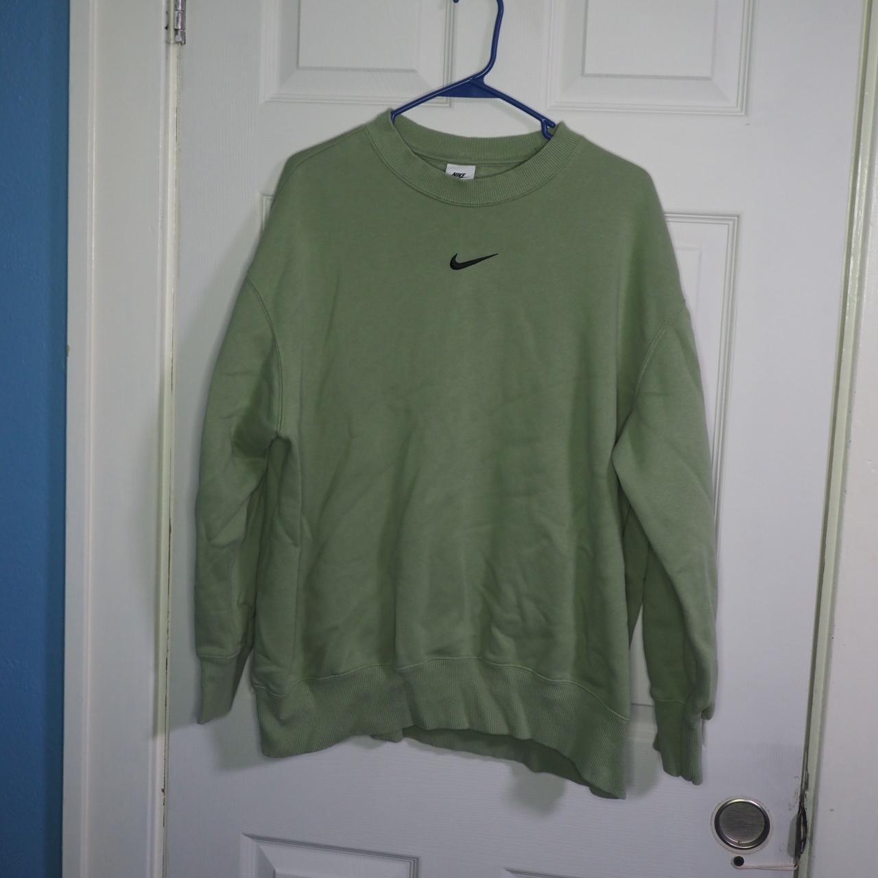 Green nike crewneck sweatshirt size depop
