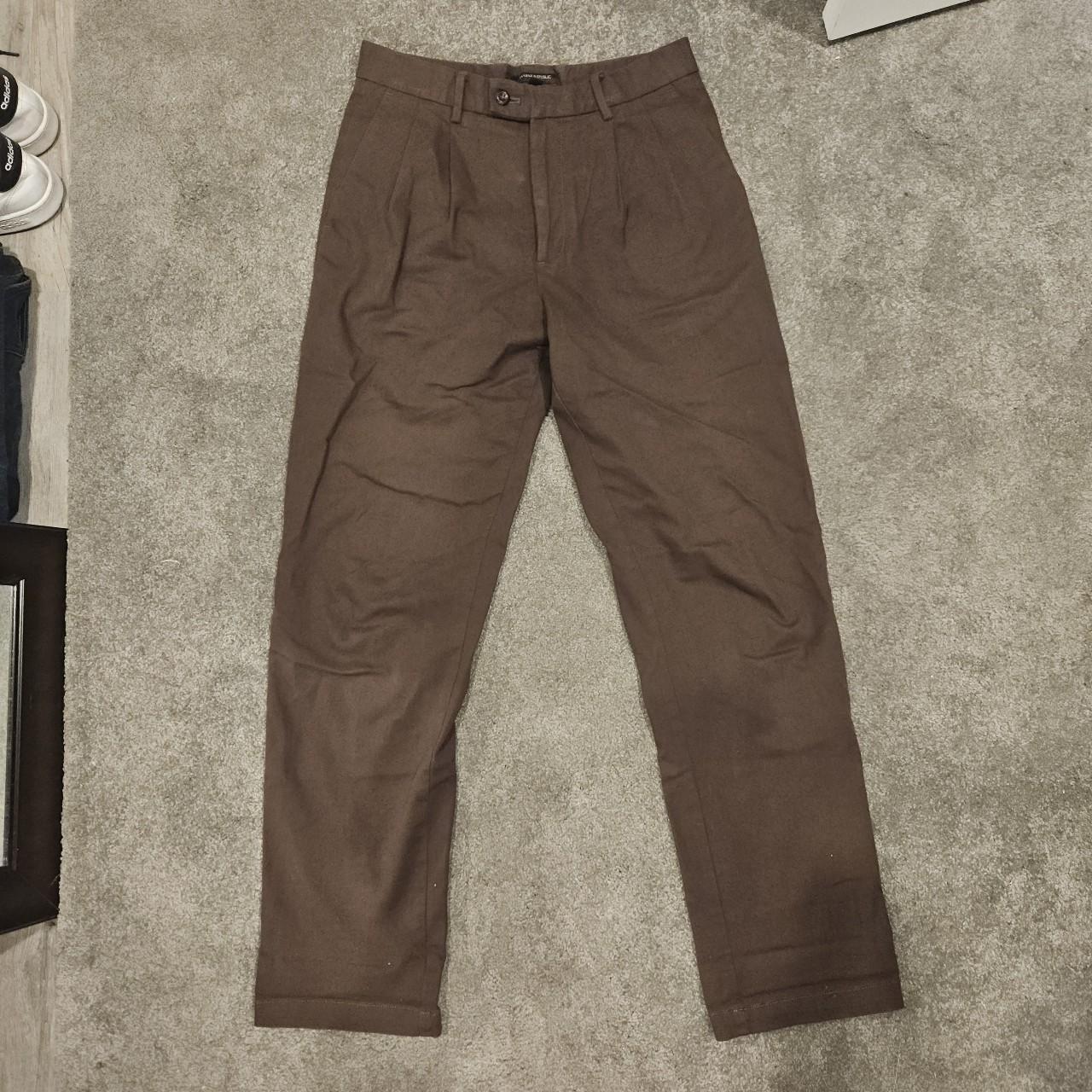 Banana Republic Military chinos. Relaxed fit 31x34 - Depop