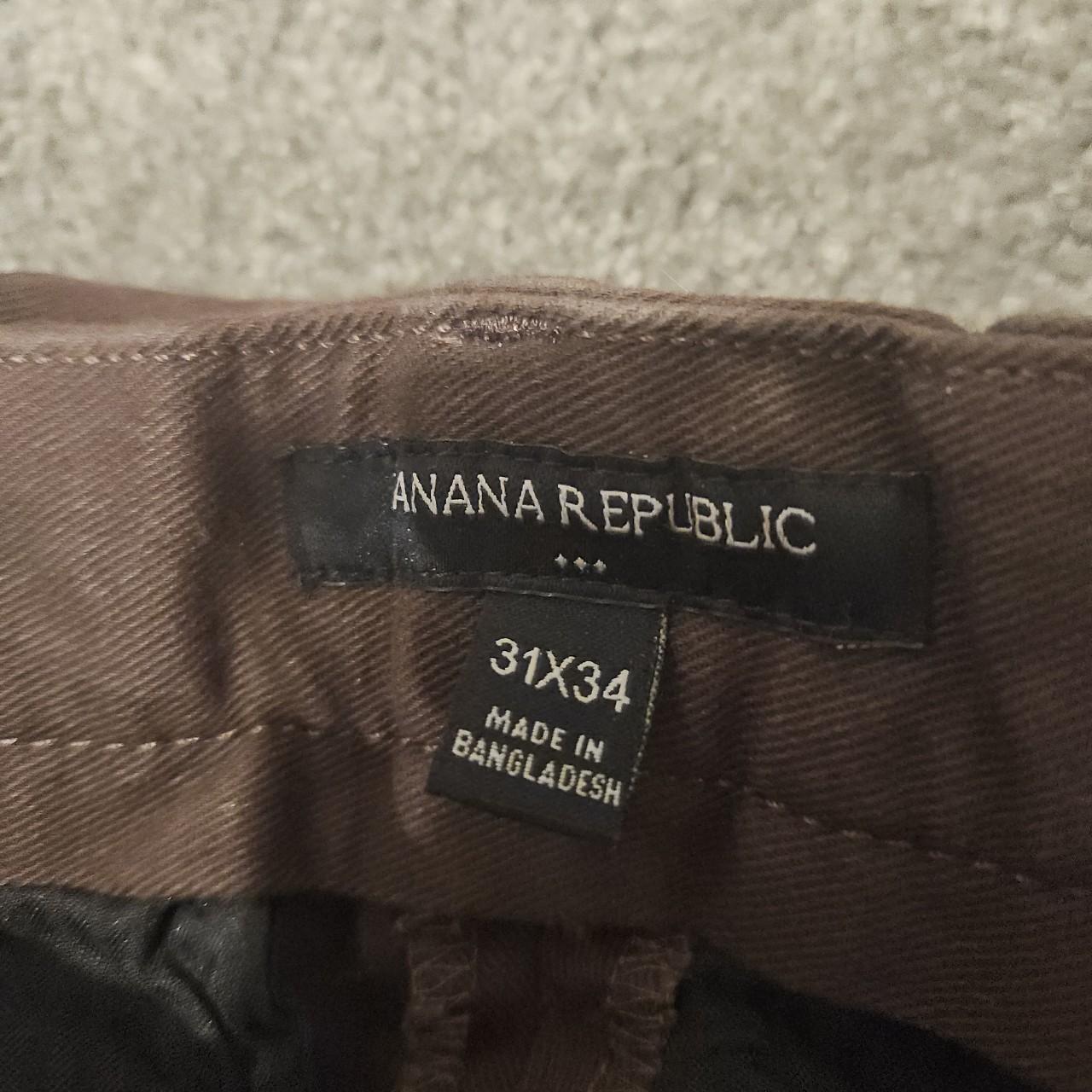 Banana Republic Military chinos. Relaxed fit 31x34 - Depop