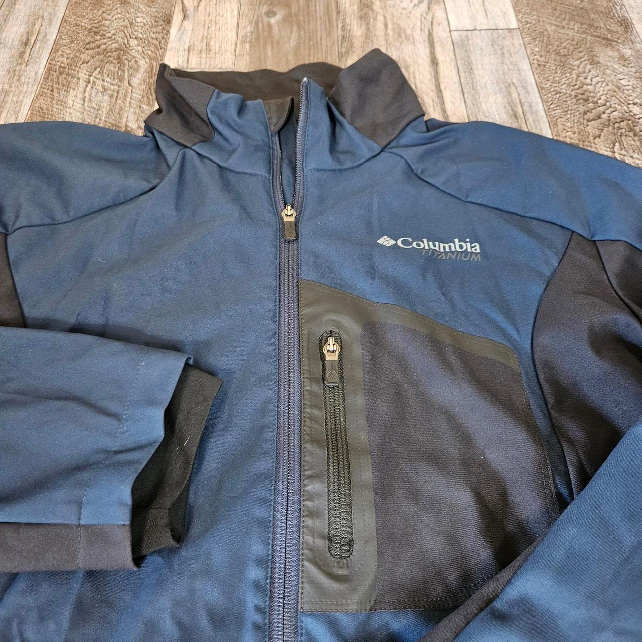 EUC Columbia Sportswear Titanium Interchange with... - Depop