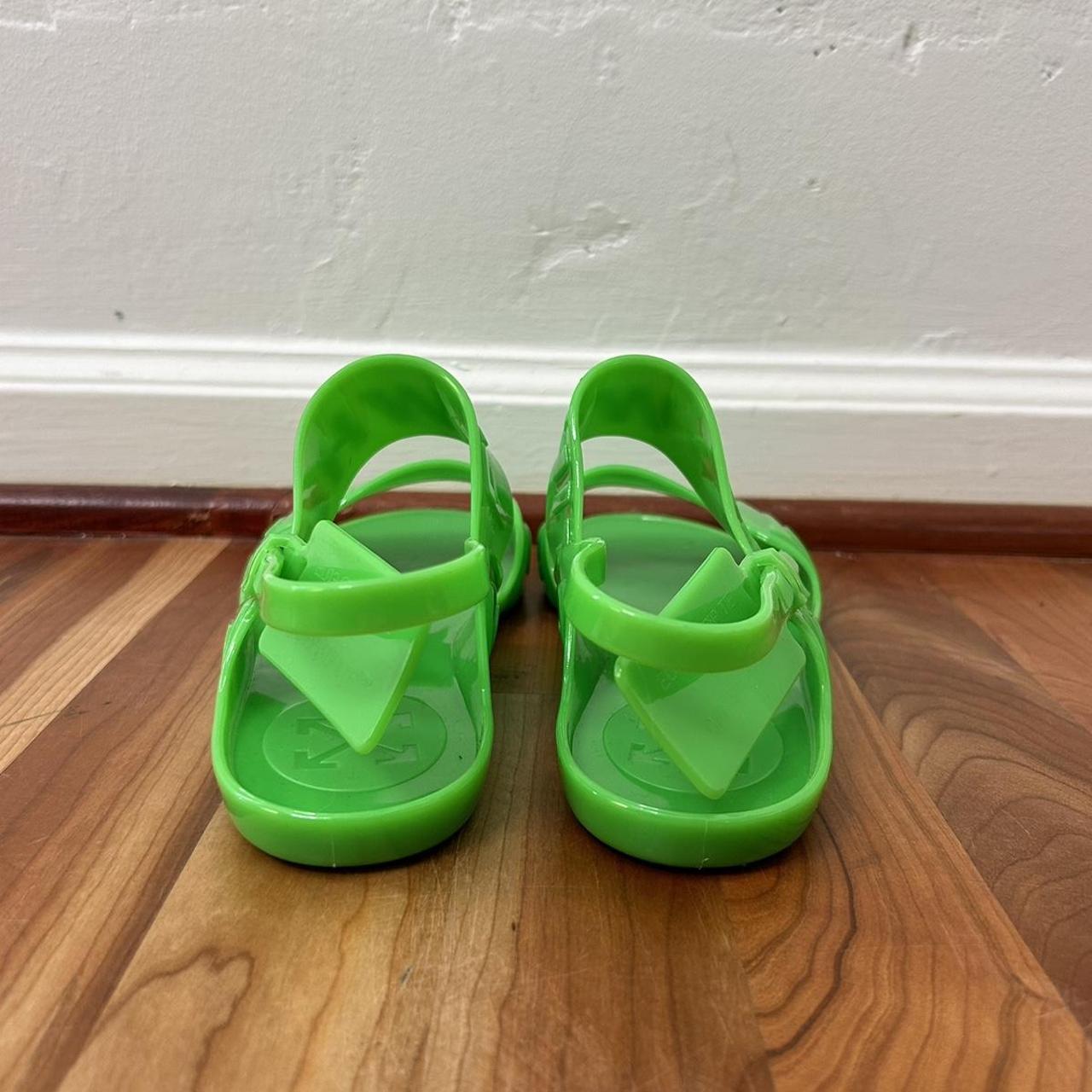 Off white jelly sandals green hotsell