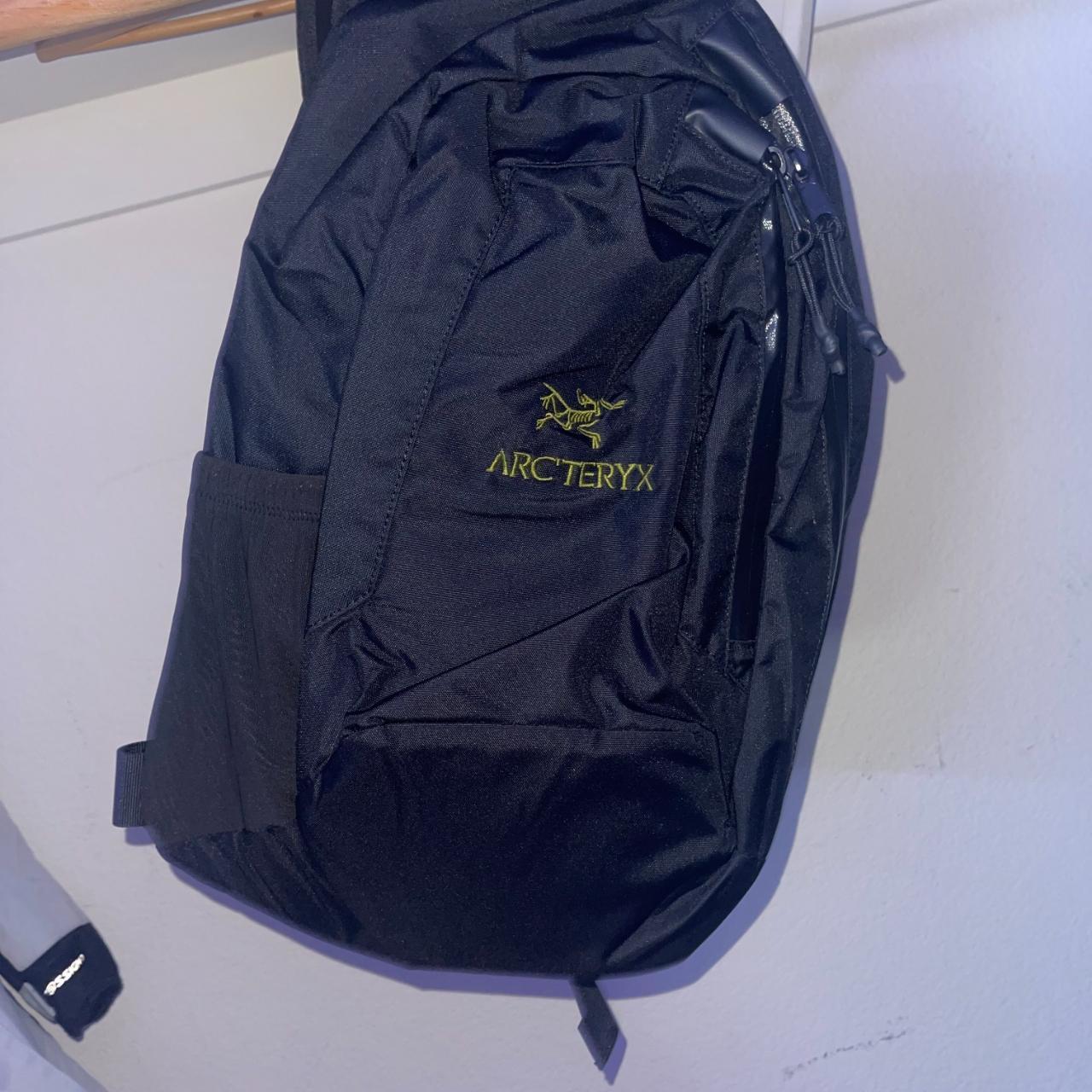 •Arc’teryx Quiver Crossbody Bag •Never Worn... Depop