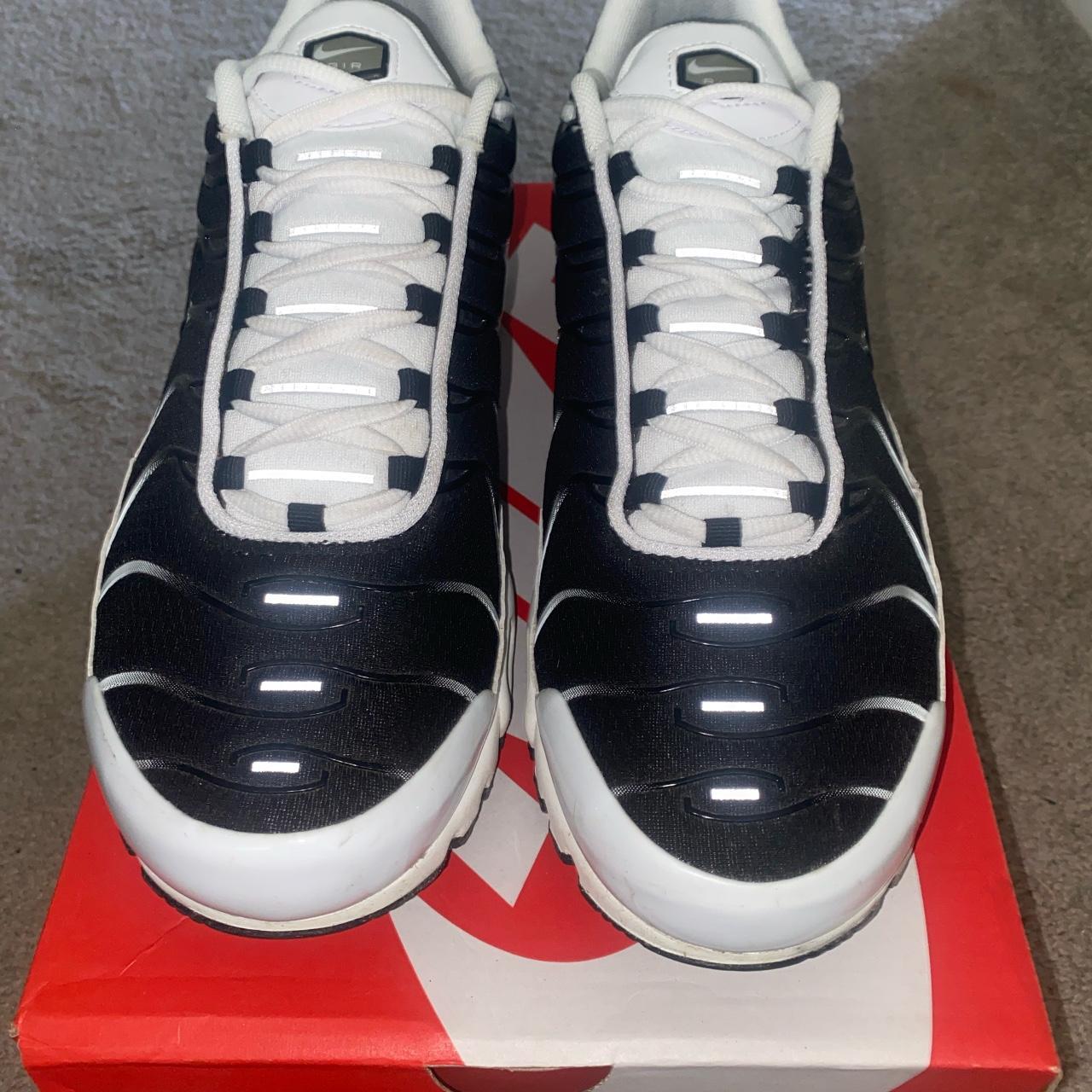 tn killer whale foot locker