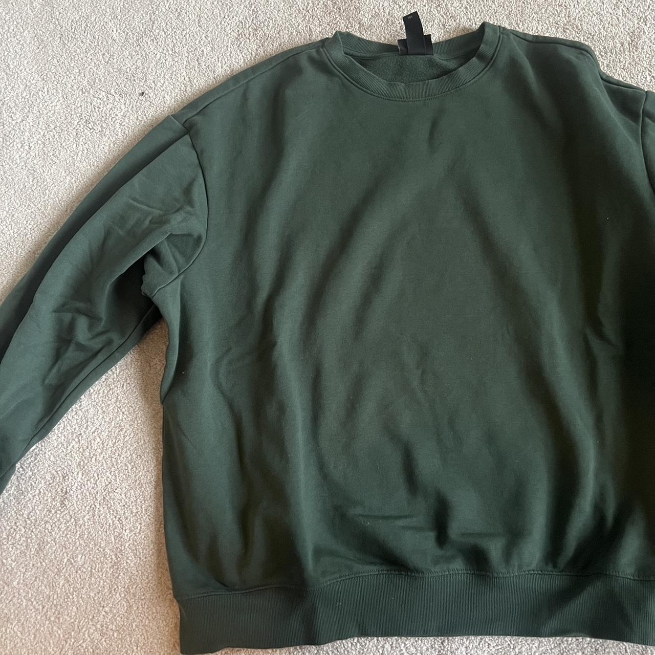 H&m olive green sweatshirt hot sale