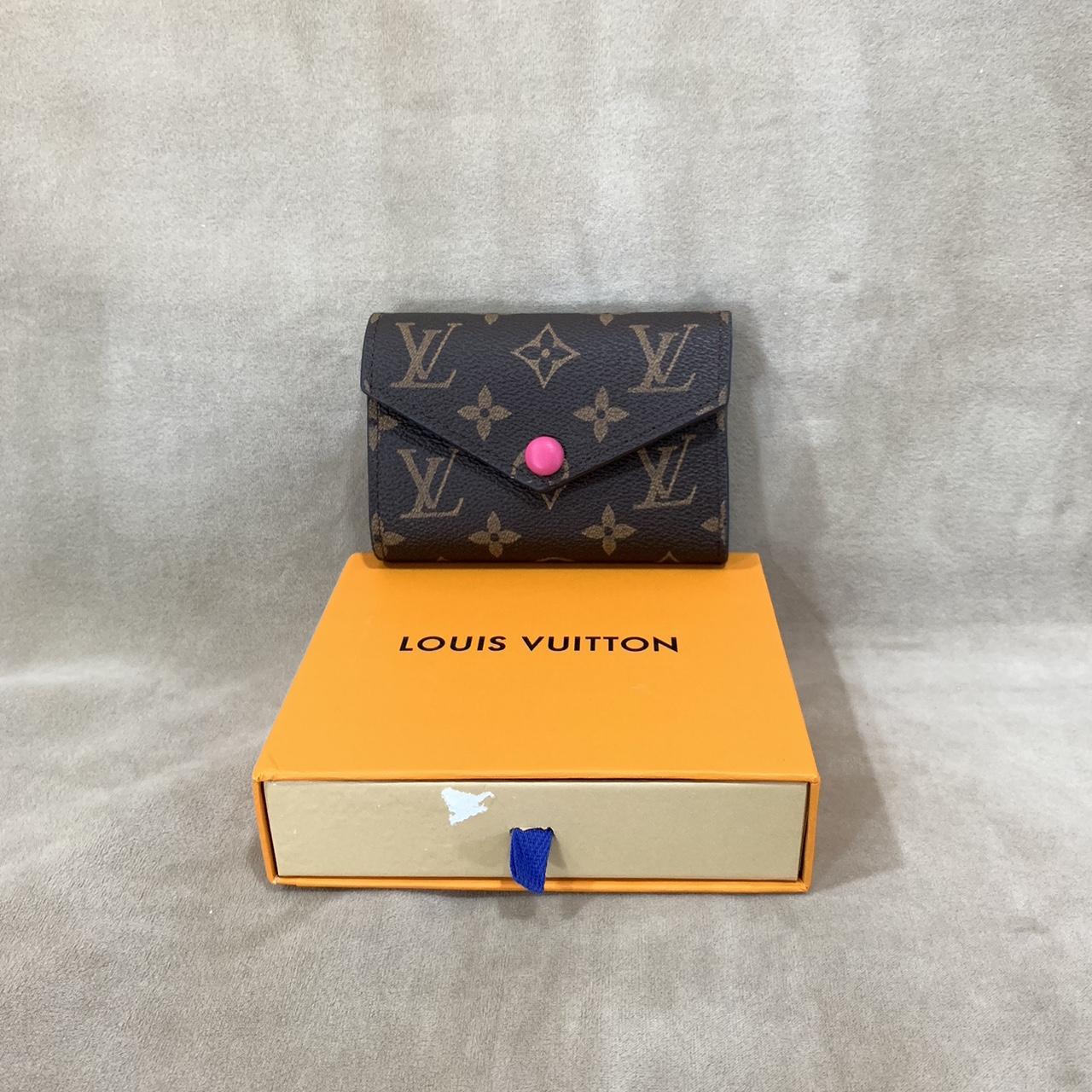 Authentic Louis Vuitton insolite wallet. Shows - Depop