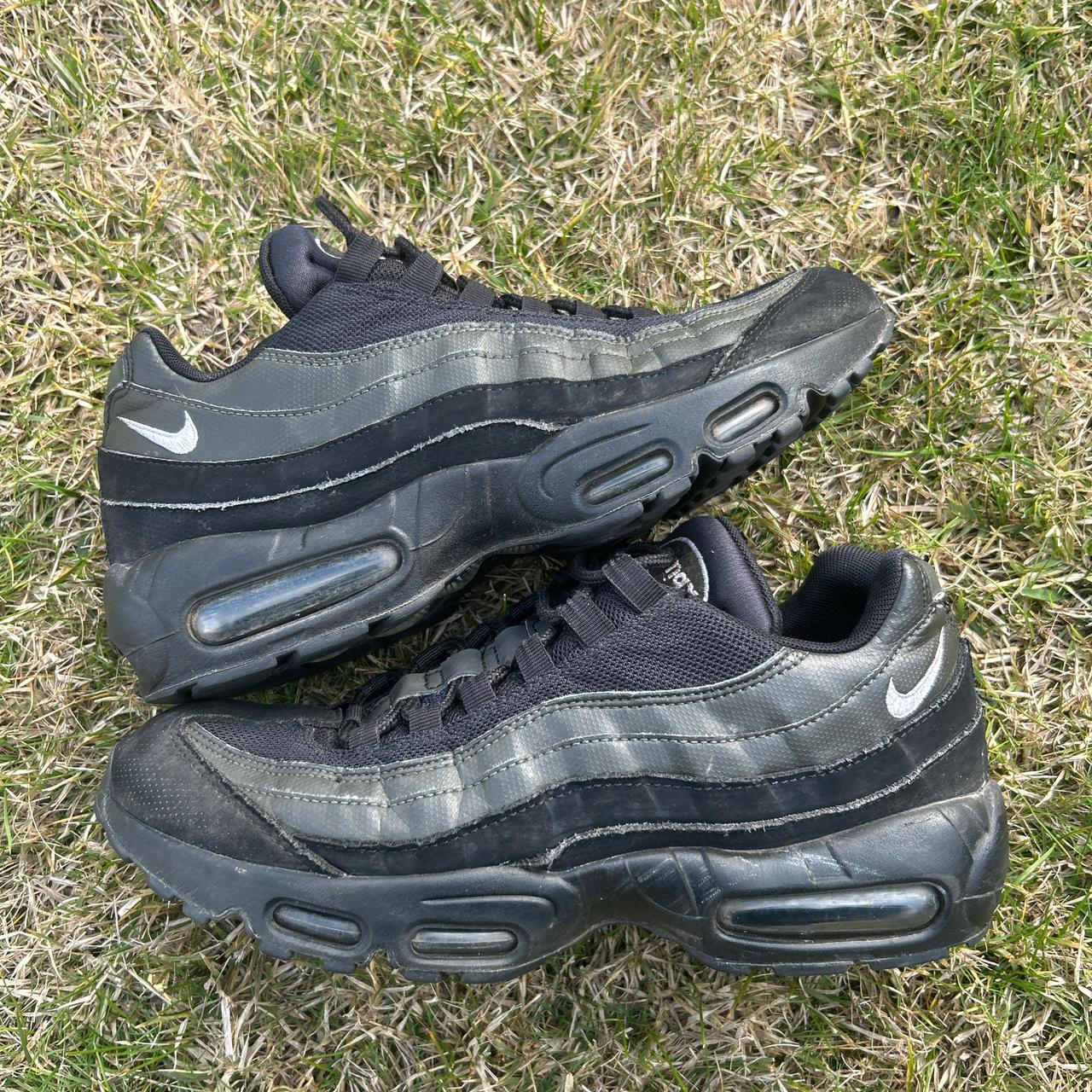 95s black and green