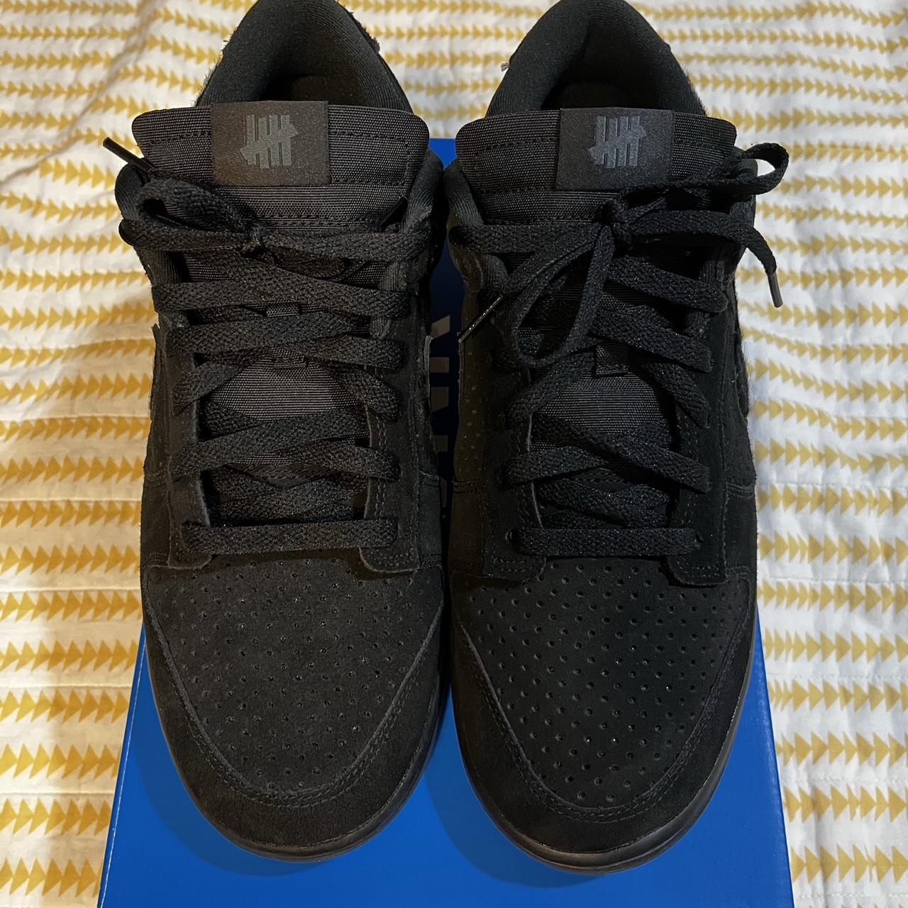 undefeated dunk all black