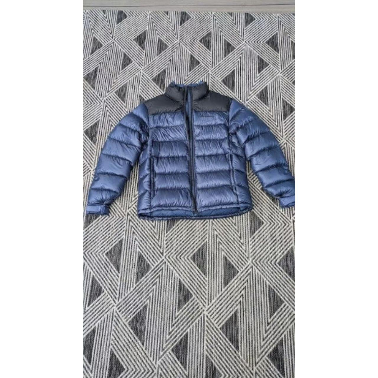 Peak Performance Men's Puffer Jacket - Navy/Blue … - image 3