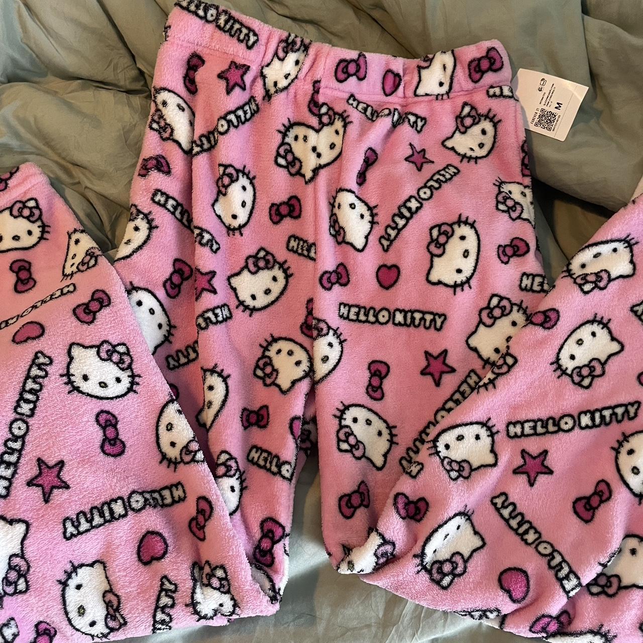 Hello kitty Forever 21 winter pajama pants! 🎀 NWT!... Depop