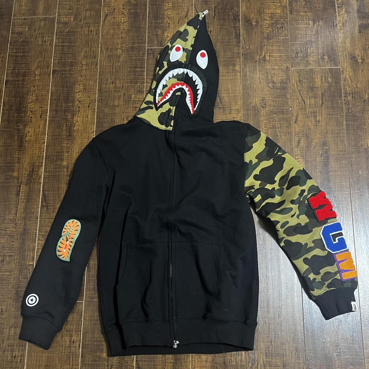 Semi camo bape hoodie Only tried on once Size large... - Depop