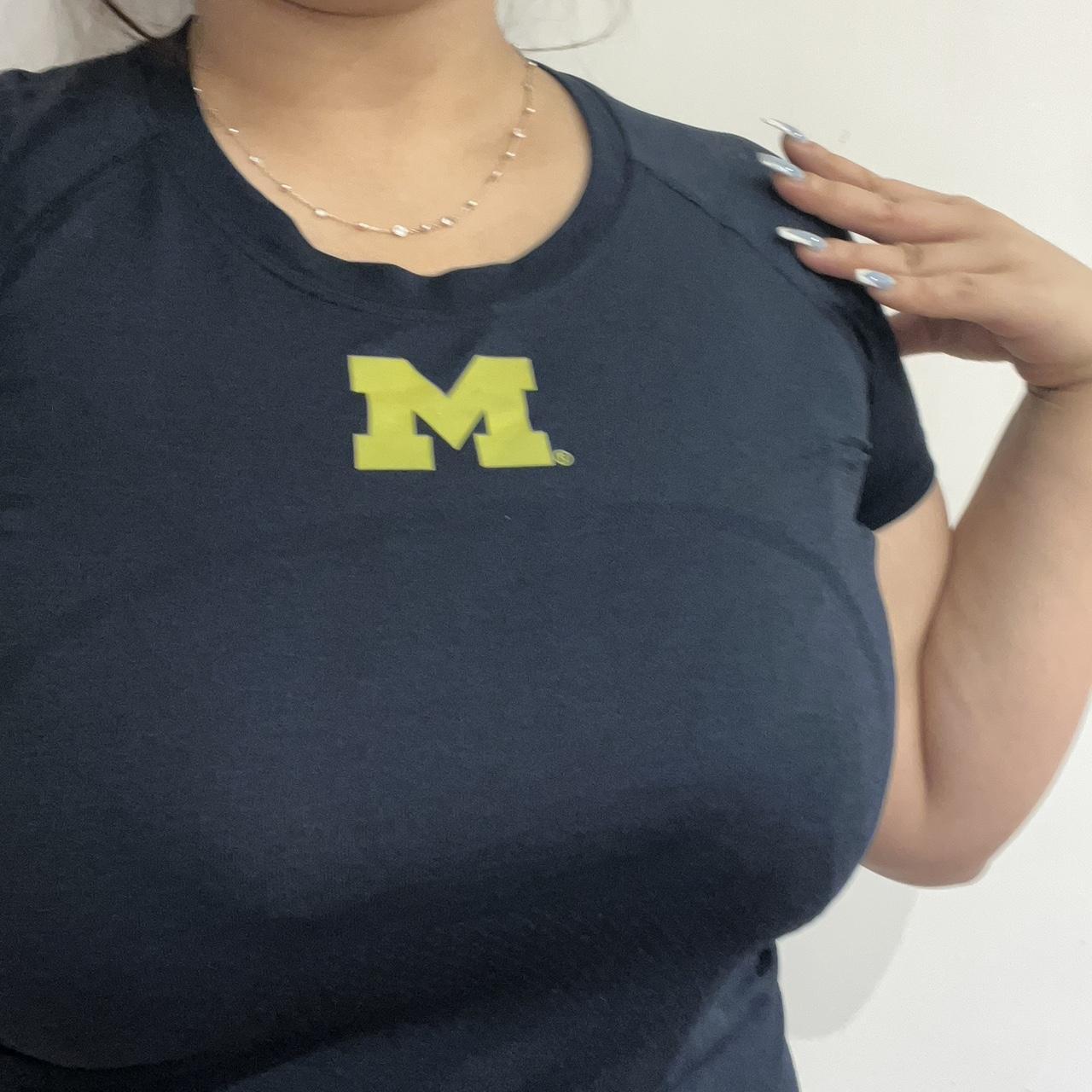 lululemon University of Michigan Women's Navy Swiftly Tech Short Sleeve 2.0  Shirt