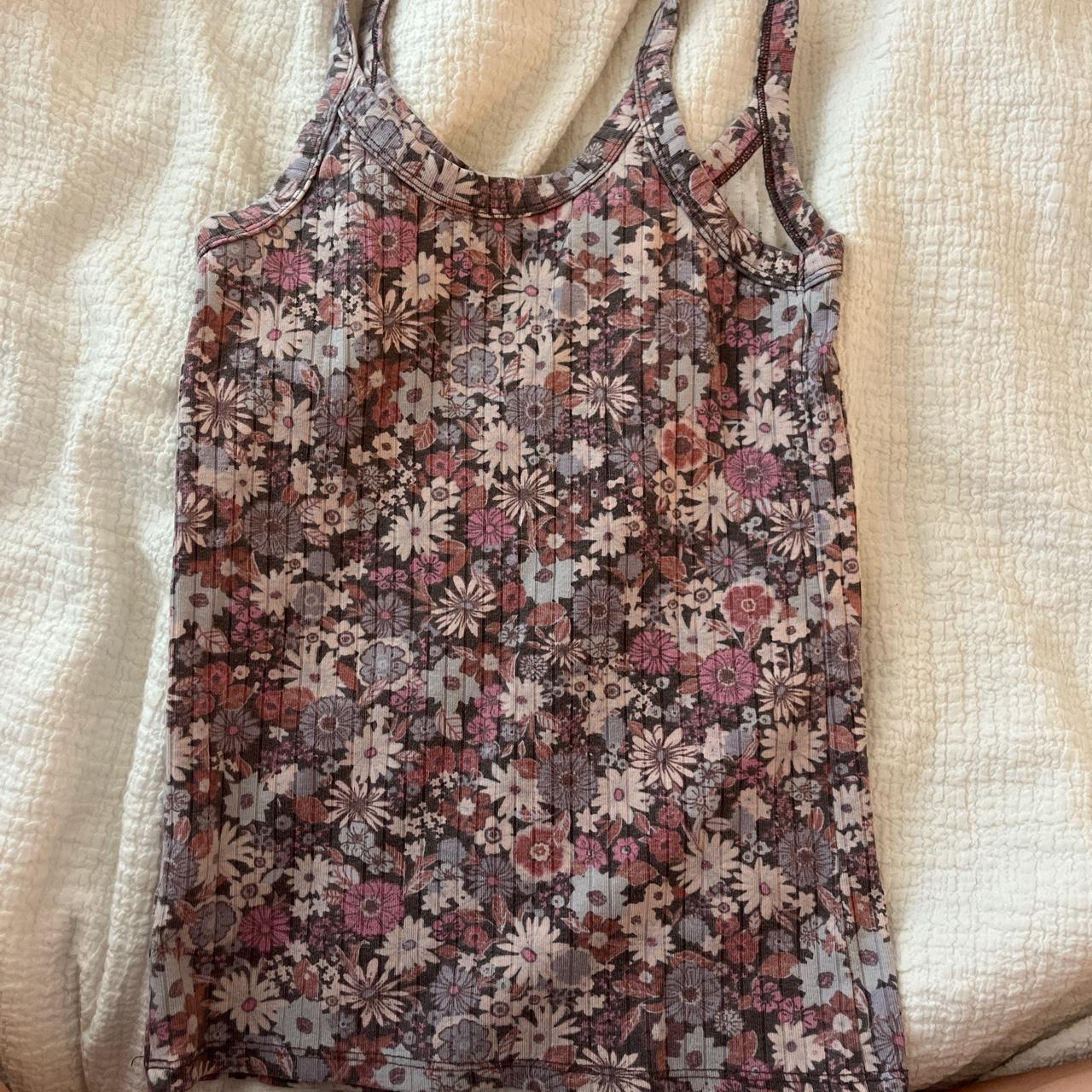 Super cute aerie floral tank top! It’s perfect for... - Depop