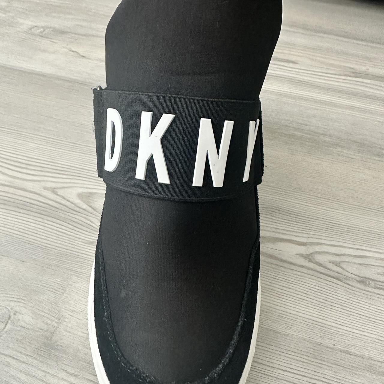 Dkny cosmos sales platform sneakers