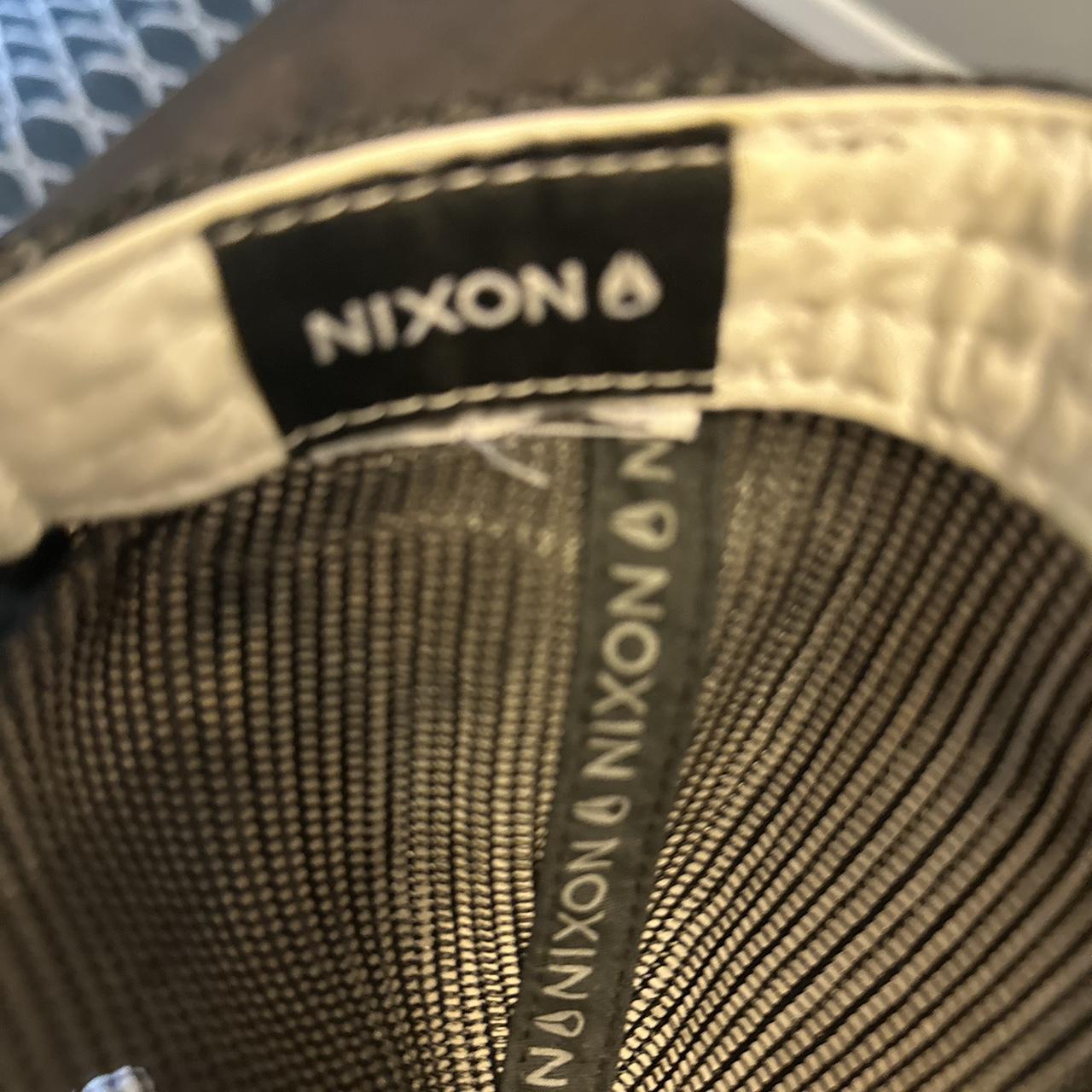 Nixon Adjustable Snapback Hat; Yellowing Of Front - Depop