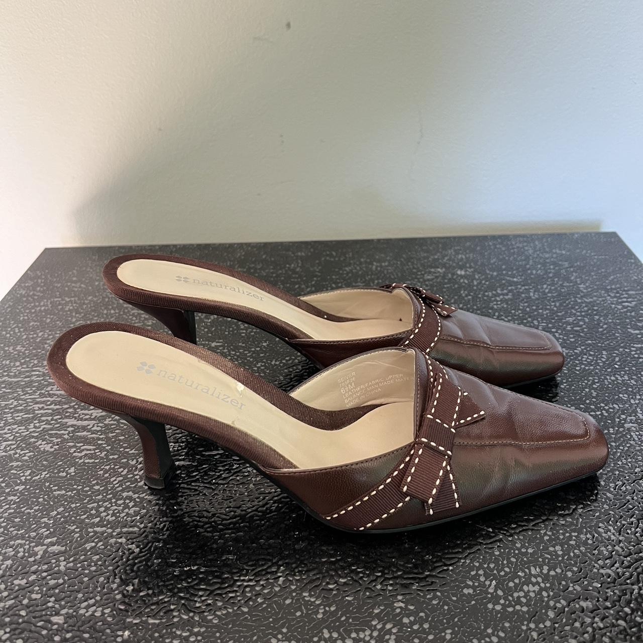 naturalizer kitten heels