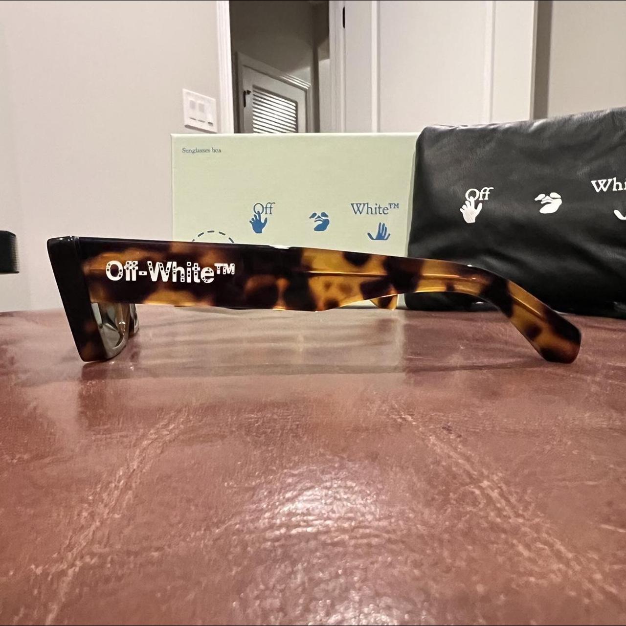 Off-White Women's Brown and Black Sunglasses (3)