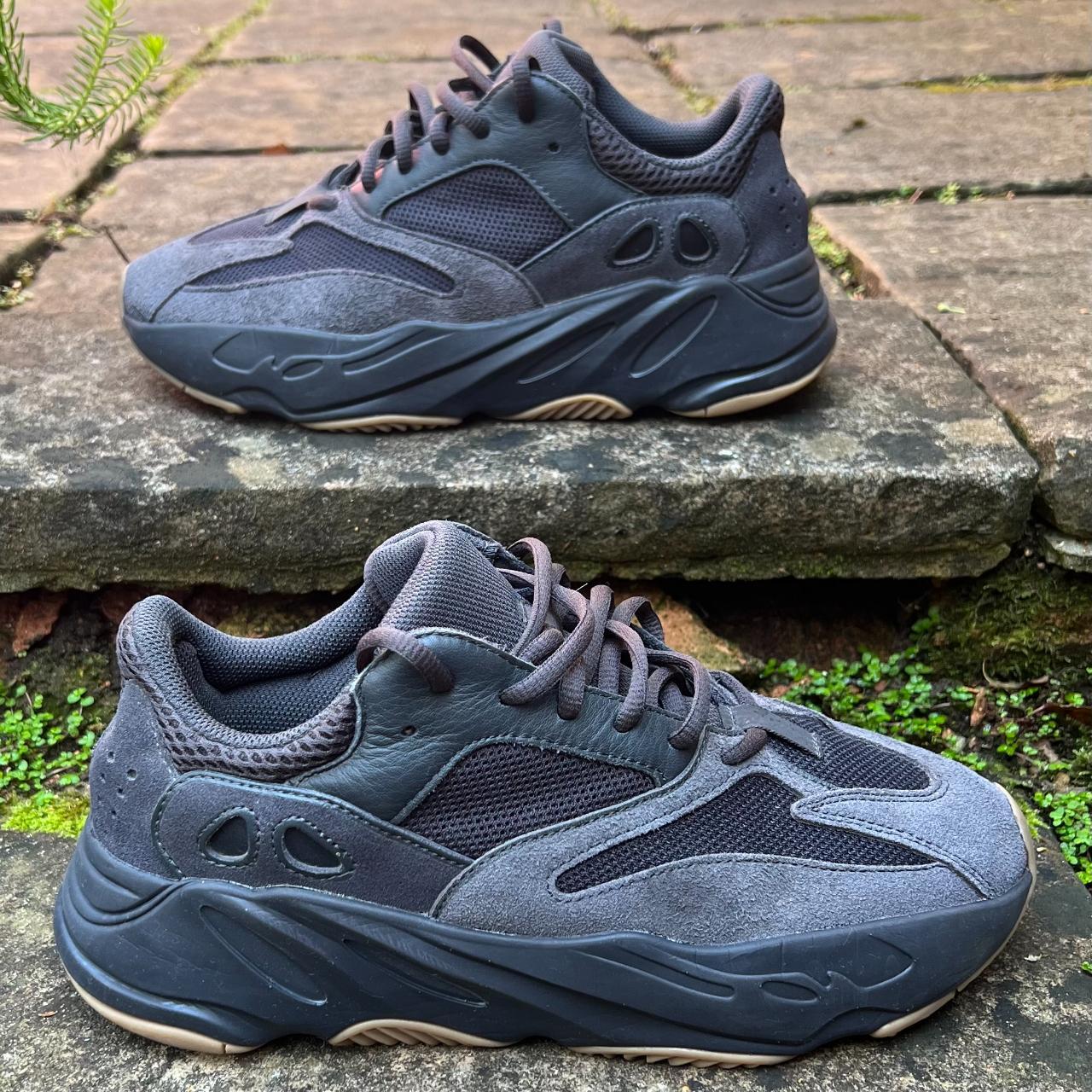 Yeezy 700 >>> R*PS