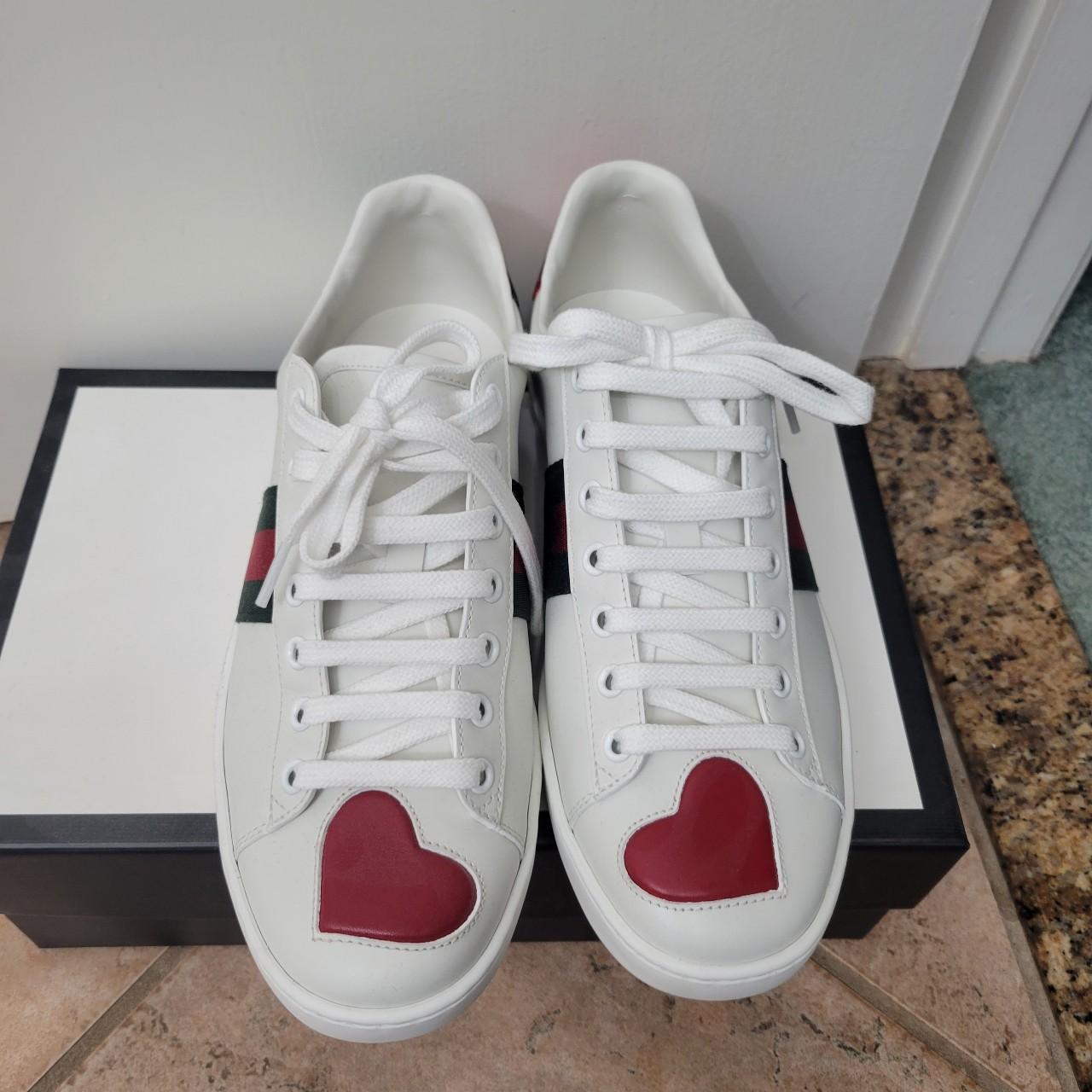Gucci ace heart sneaker women's size 9, worn once