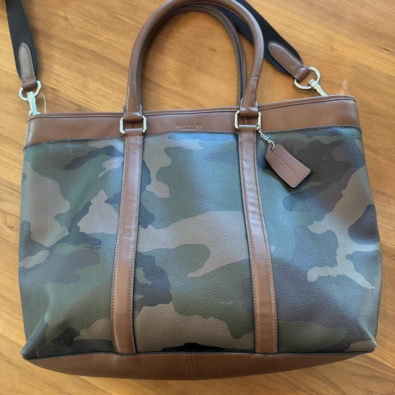 小物 rare coach camouflage pattern photo Coach Field Tote 40 with Camo Print – Club de Mode