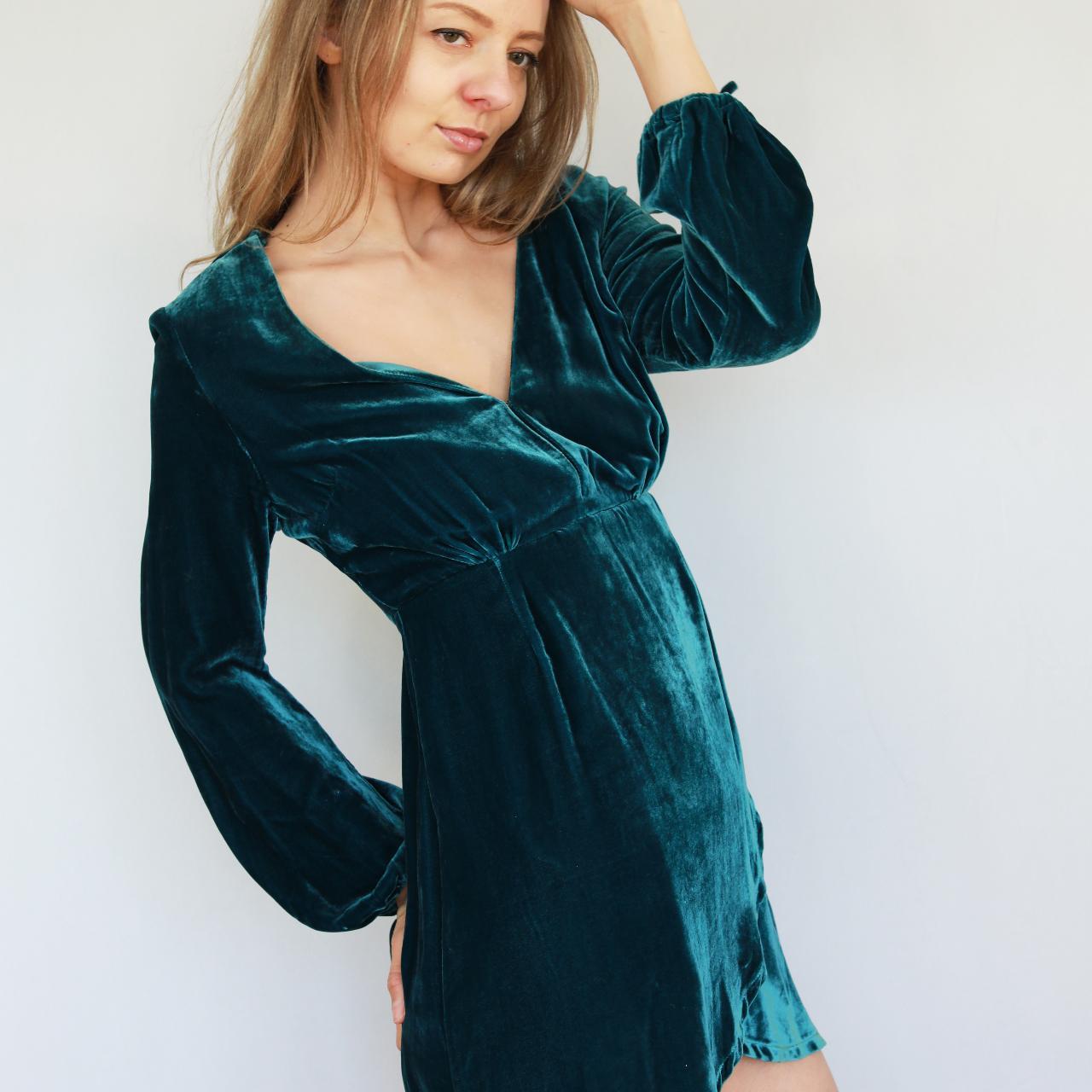 Tigerlily velvet dress hotsell