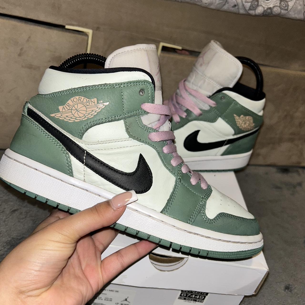 wmns air jordan 1 mid dutch green