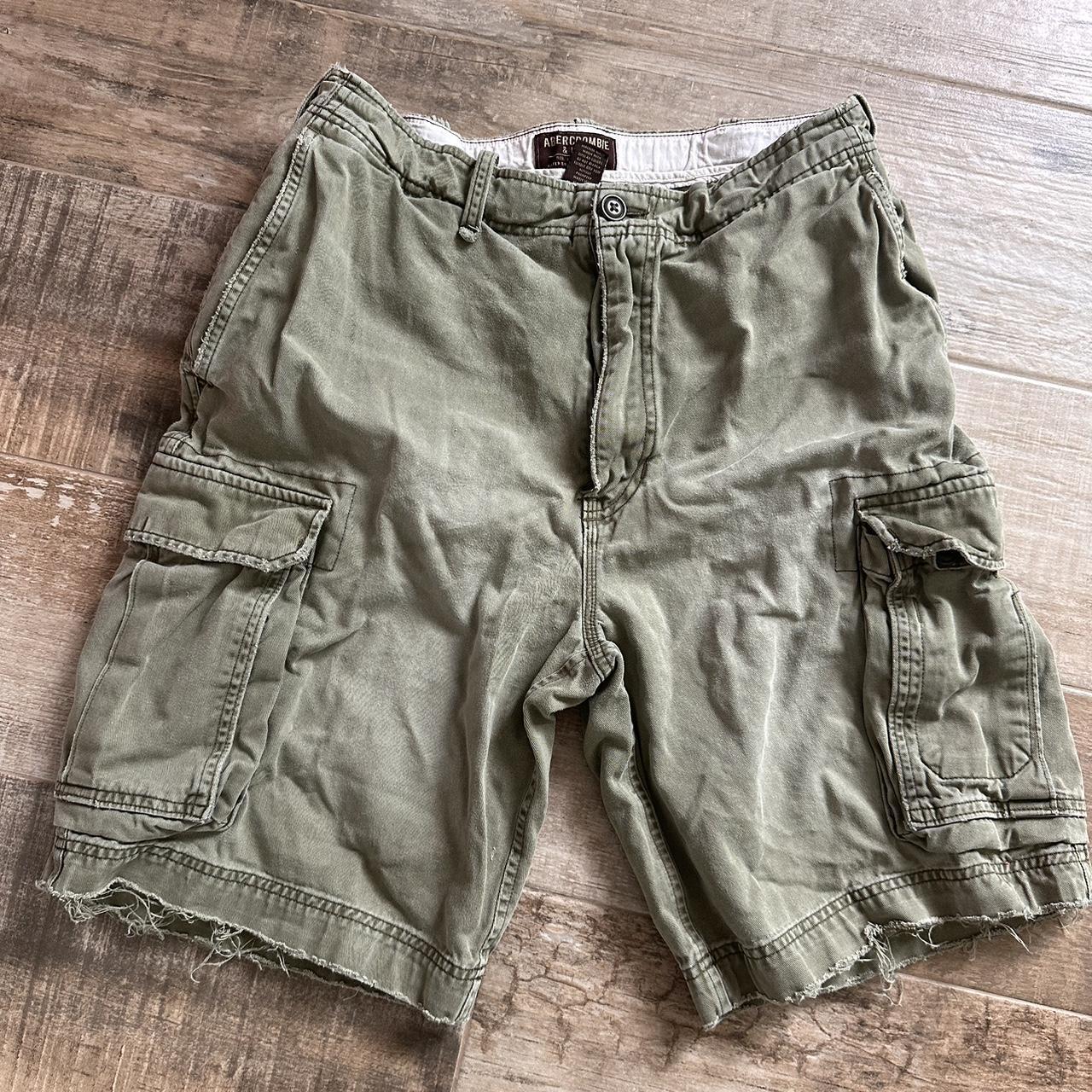 Green vintage Abercrombie cargo shorts - Depop