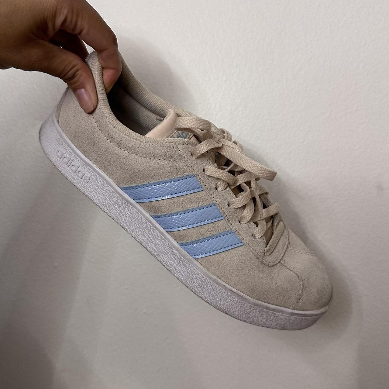 Adidas gazelle hotsell womens baby blue