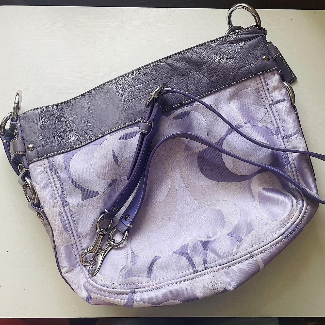 Coach Purse EXTERIOR-silver/grey orders purse. INTERIOR-Lavender