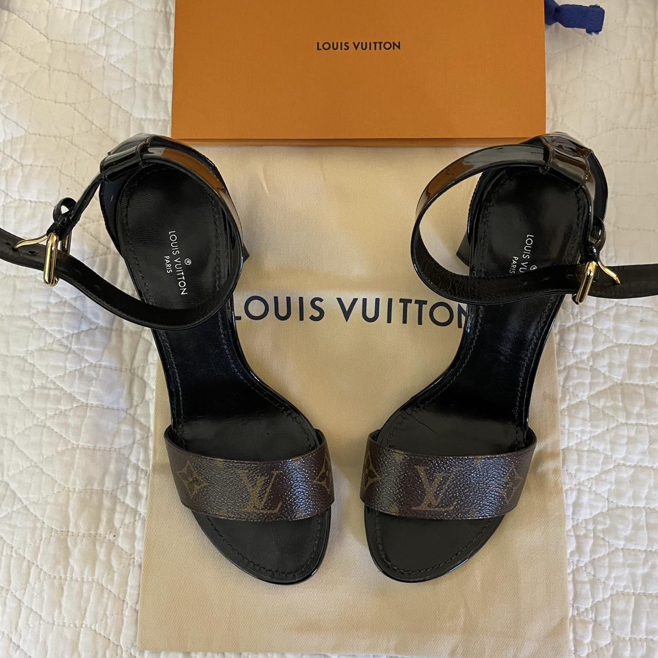 Louis Vuitton sandals - Depop