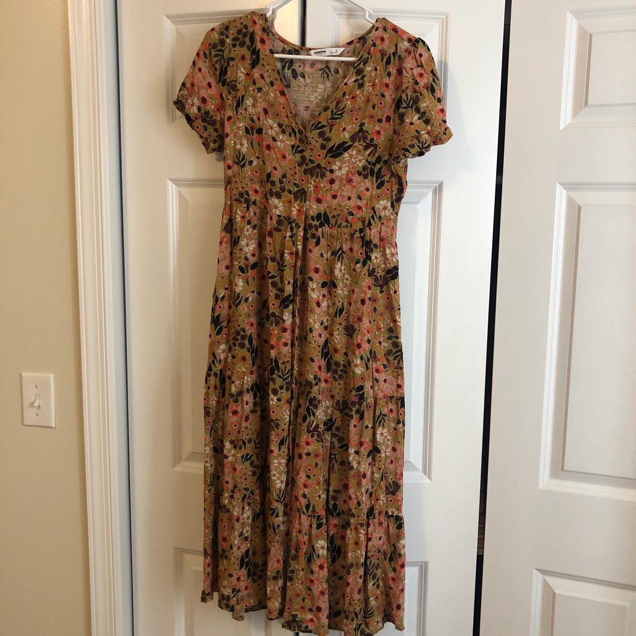 Flower tiered maxi dress, never worn (without tags)... - Depop