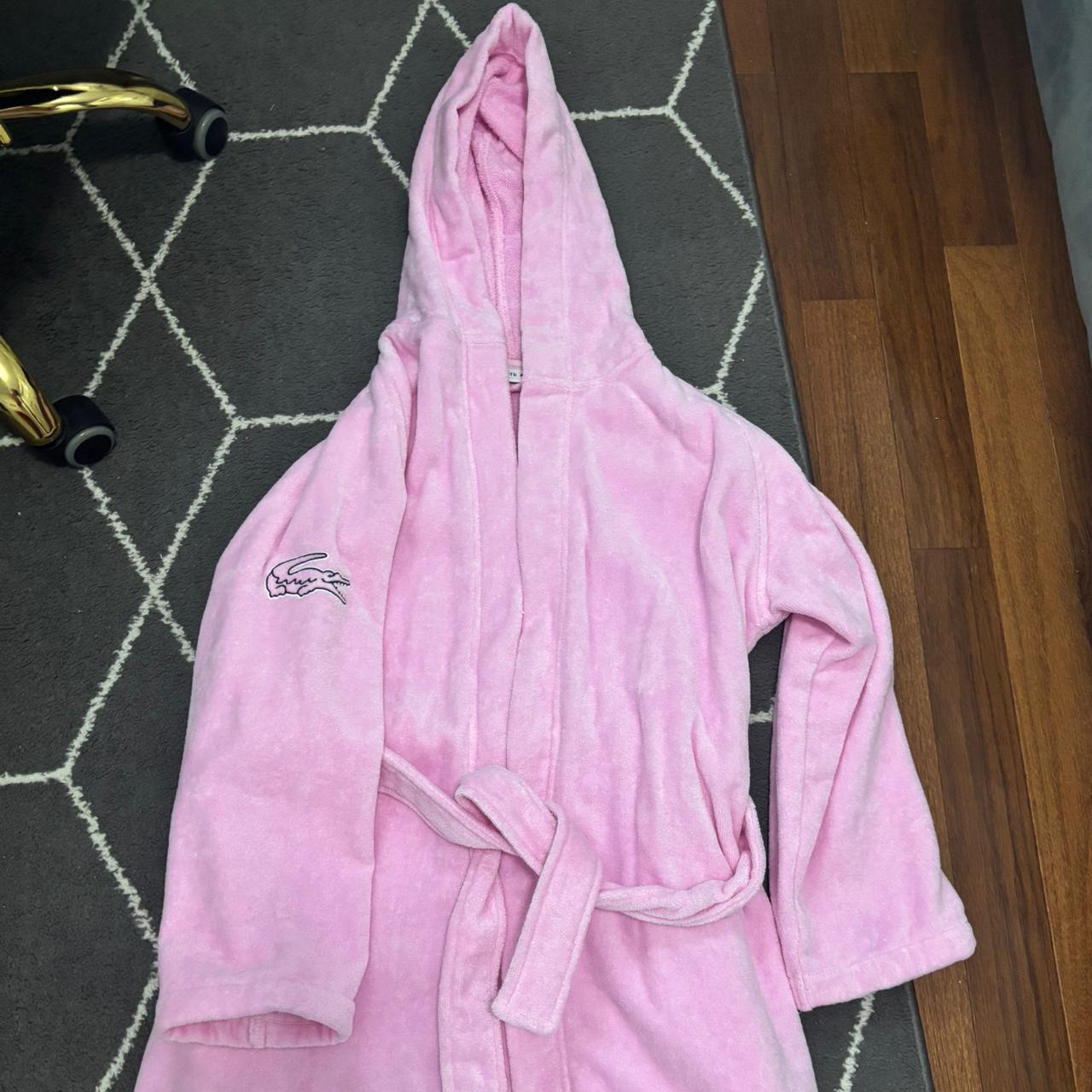 item listed by claudiapirog