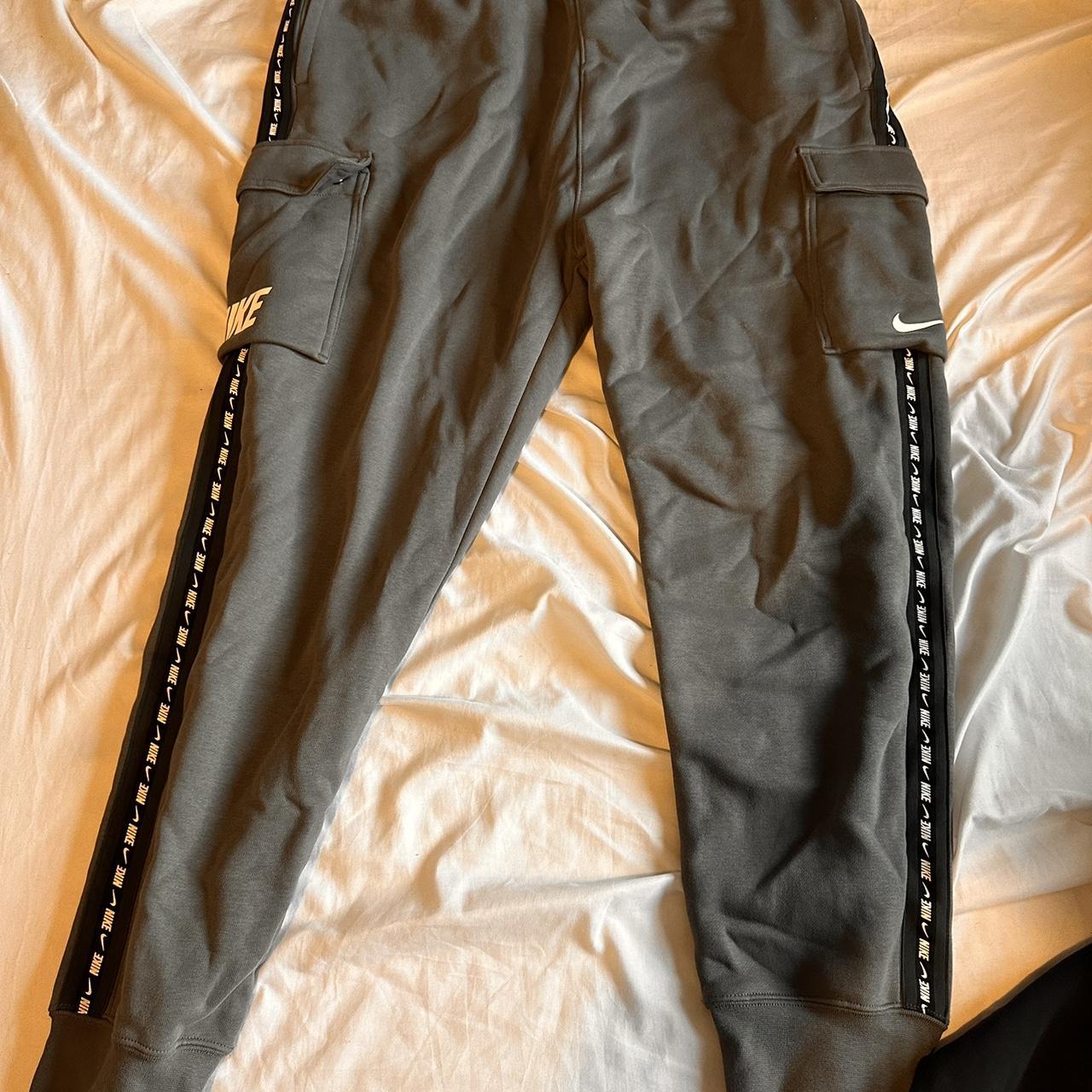 jd nike cargo joggers