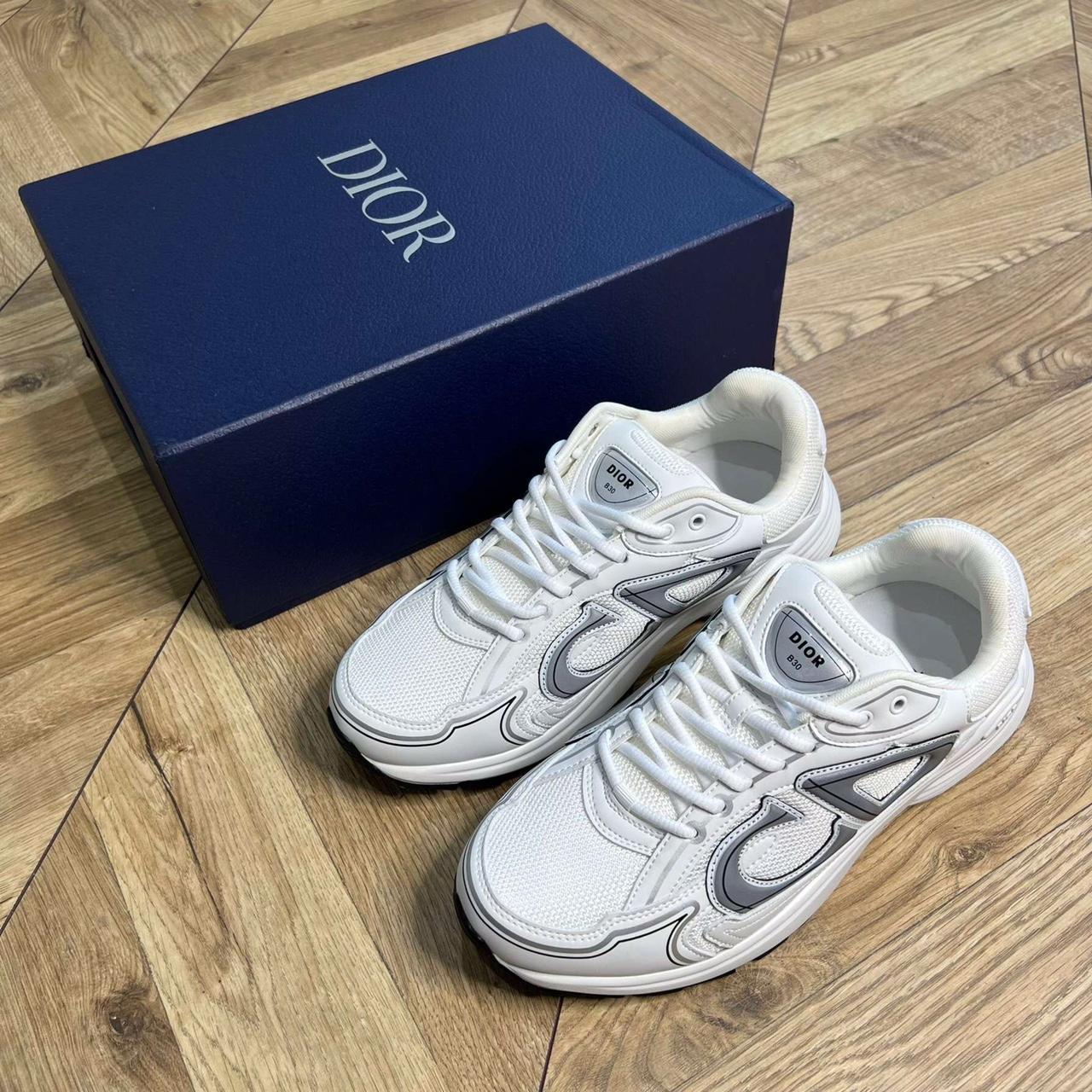 White Dior b30 Free shipping📦 Size - Depop