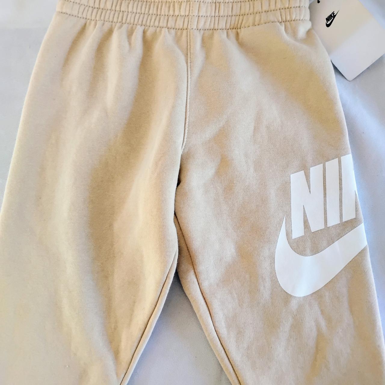 item listed by itsleighnicole