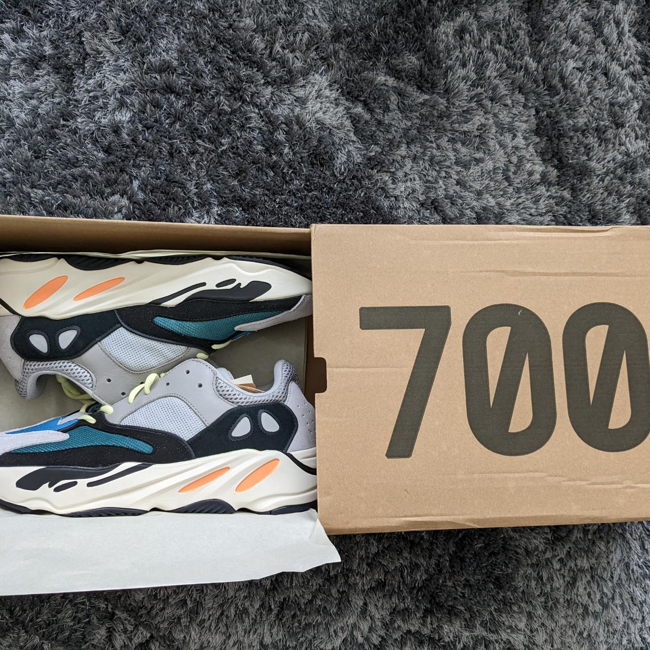 Yeezy 700 deals size 11.5