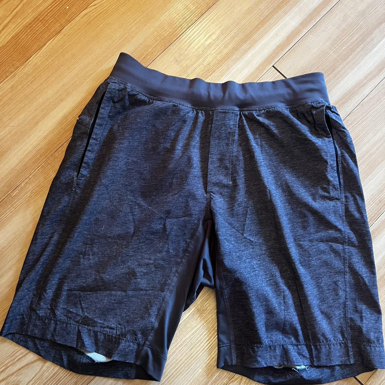 Men’s medium Lulu Lemon gym shorts. No liner. - Depop