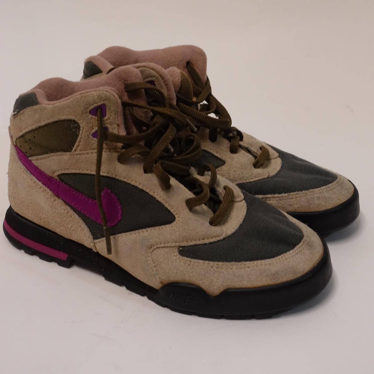 nike hiking boots 90s