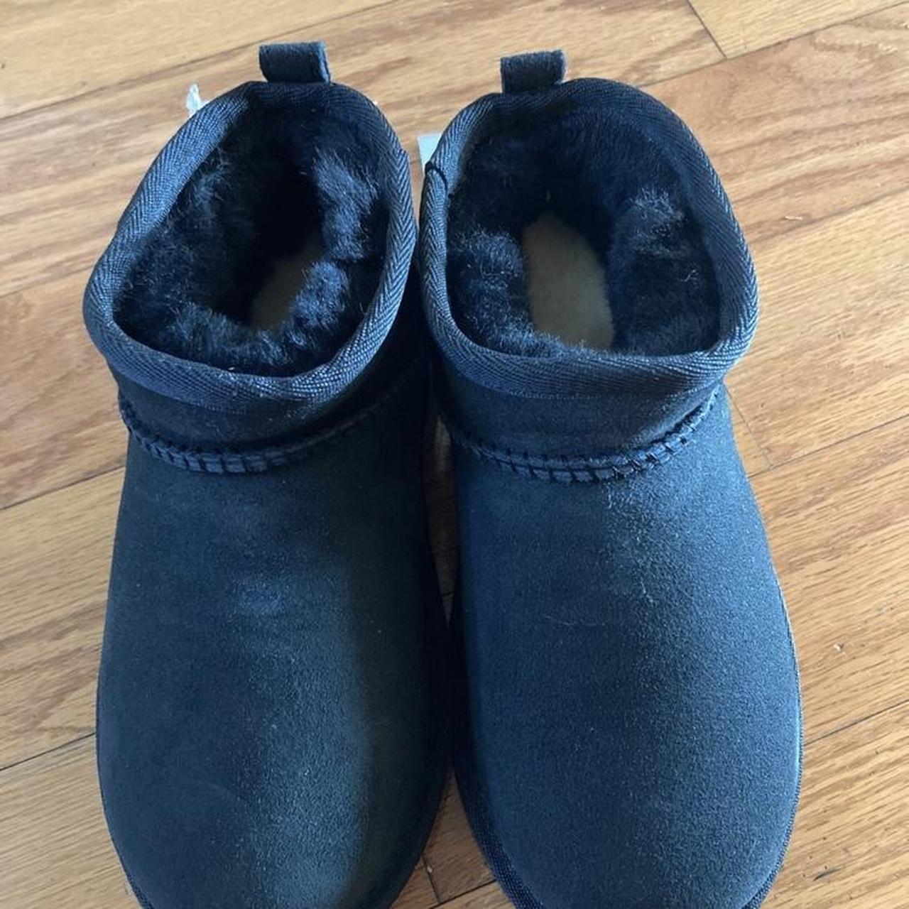 NWT Girls Shearling Ankle Boots Size 13 - Depop